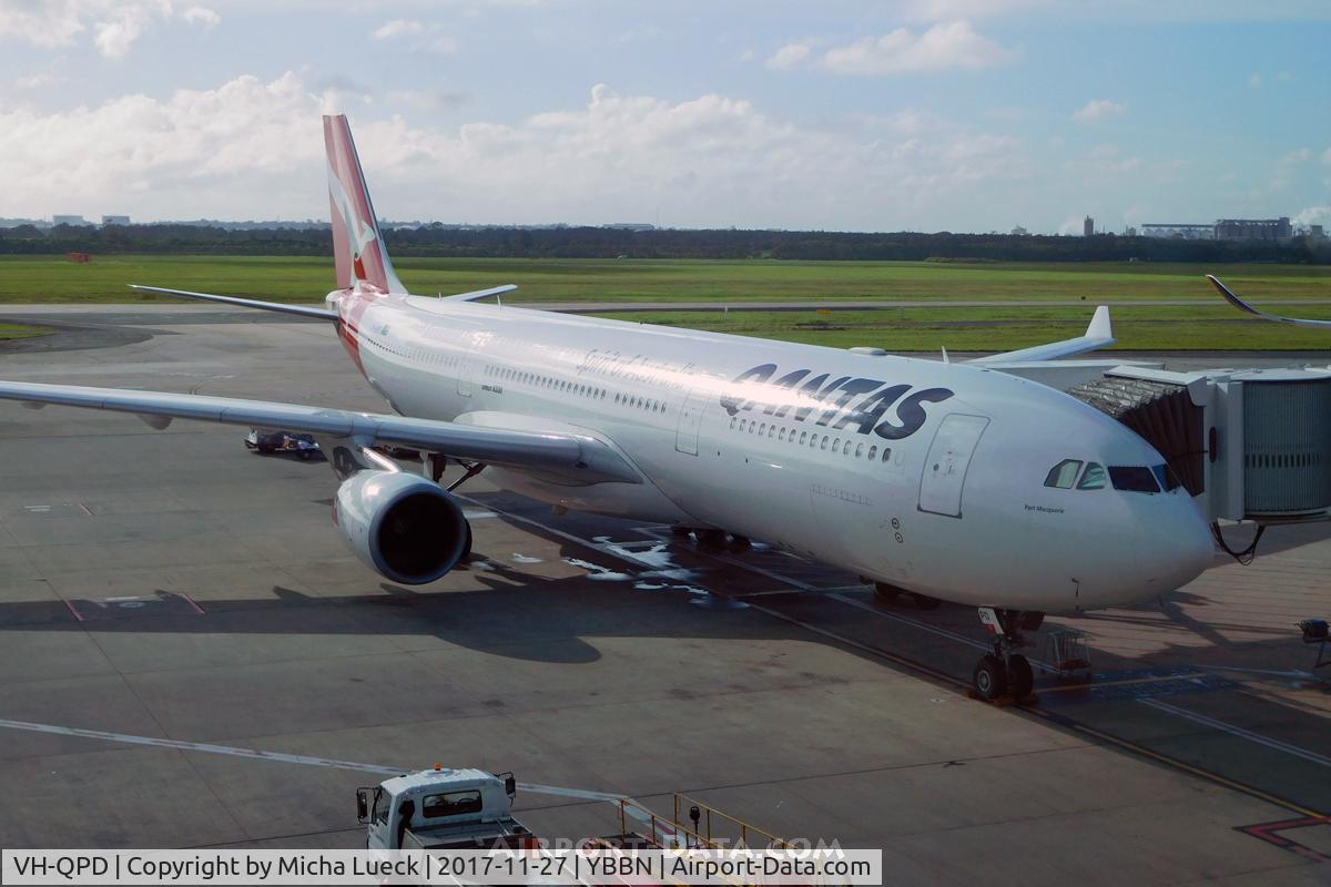VH-QPD, 2004 Airbus A330-303 C/N 0574, At Brisbane