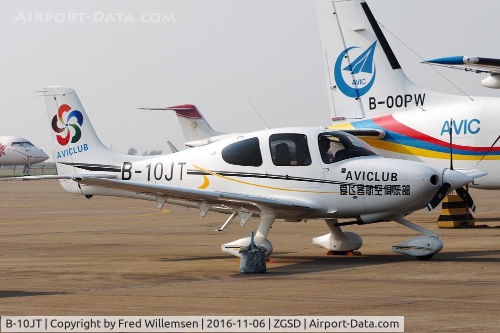 B-10JT, Cirrus SR-20 C/N 2301, AVICLUB