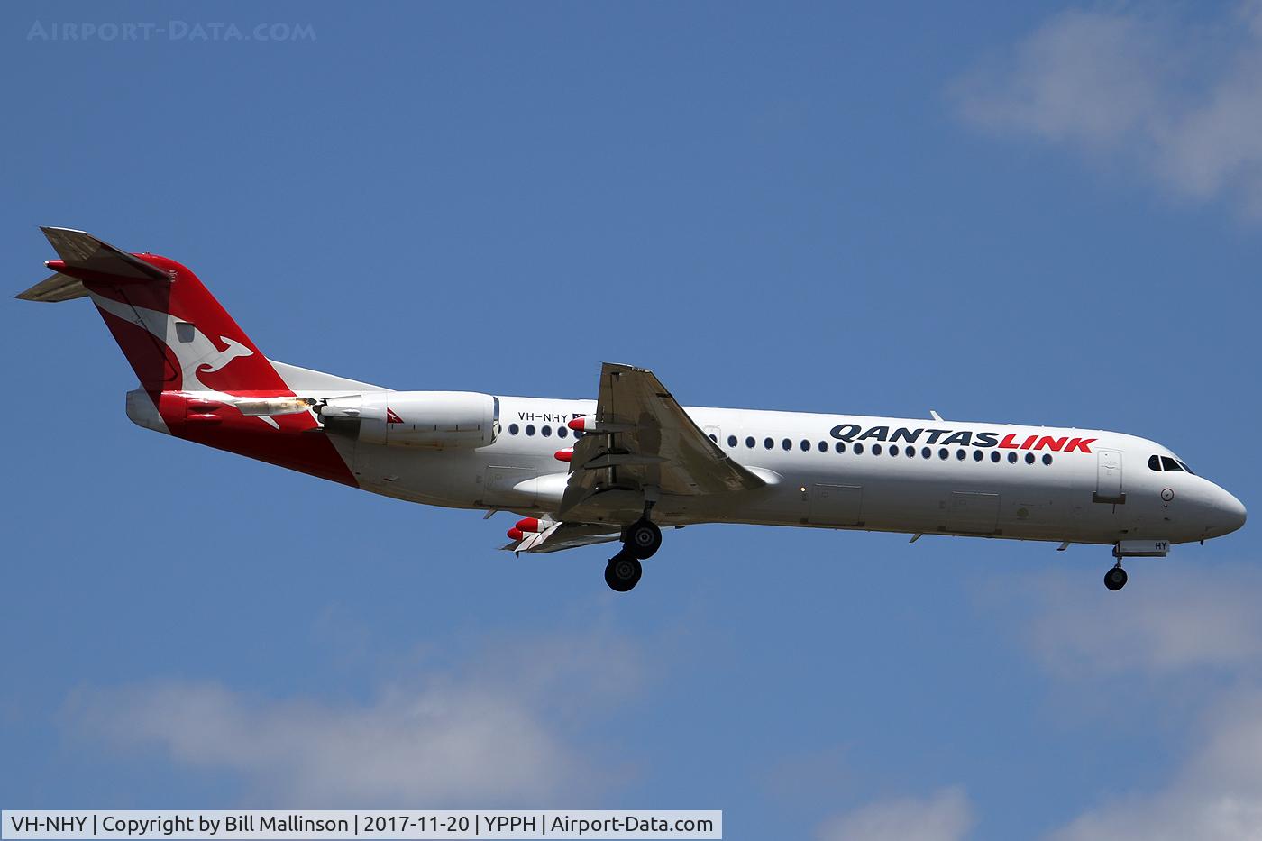 VH-NHY, 1993 Fokker 100 (F-28-0100 C/N 11467, FINALS TO 21