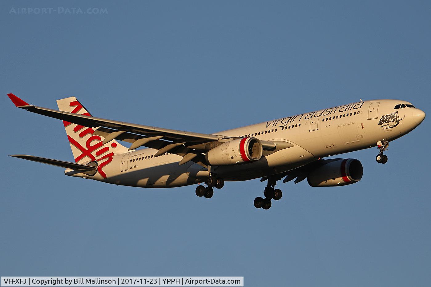 VH-XFJ, 2014 Airbus A330-243 C/N 1561, FINALS TO 21