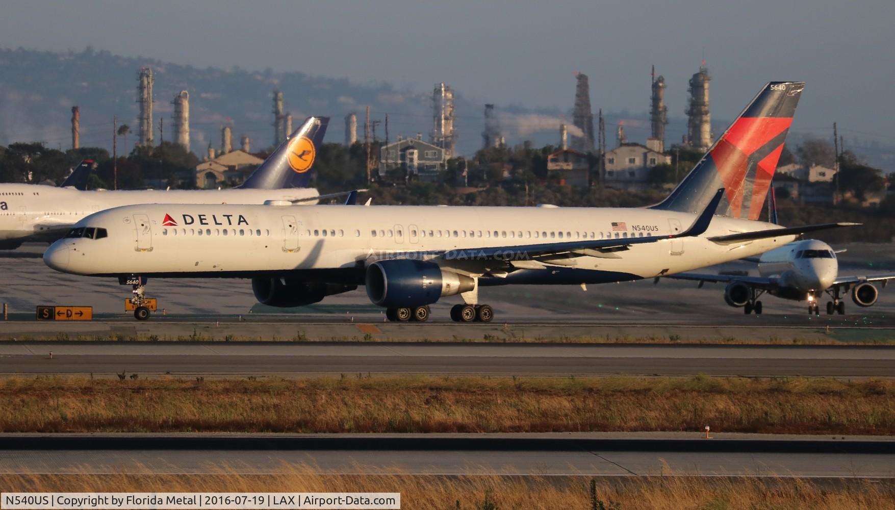N540US, 1996 Boeing 757-251 C/N 26487, Delta