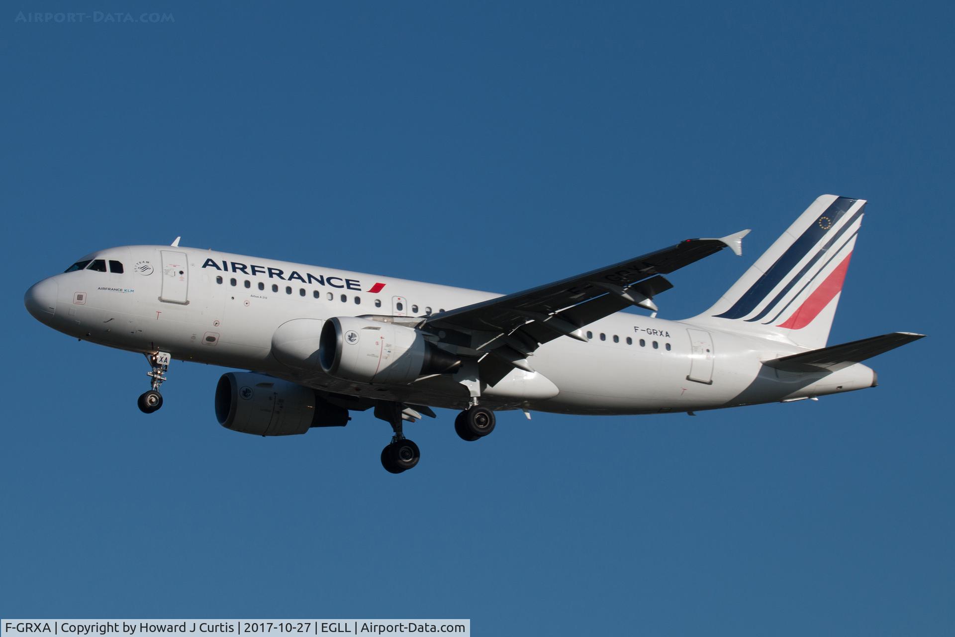 F-GRXA, 2001 Airbus A319-111 C/N 1640, On approach