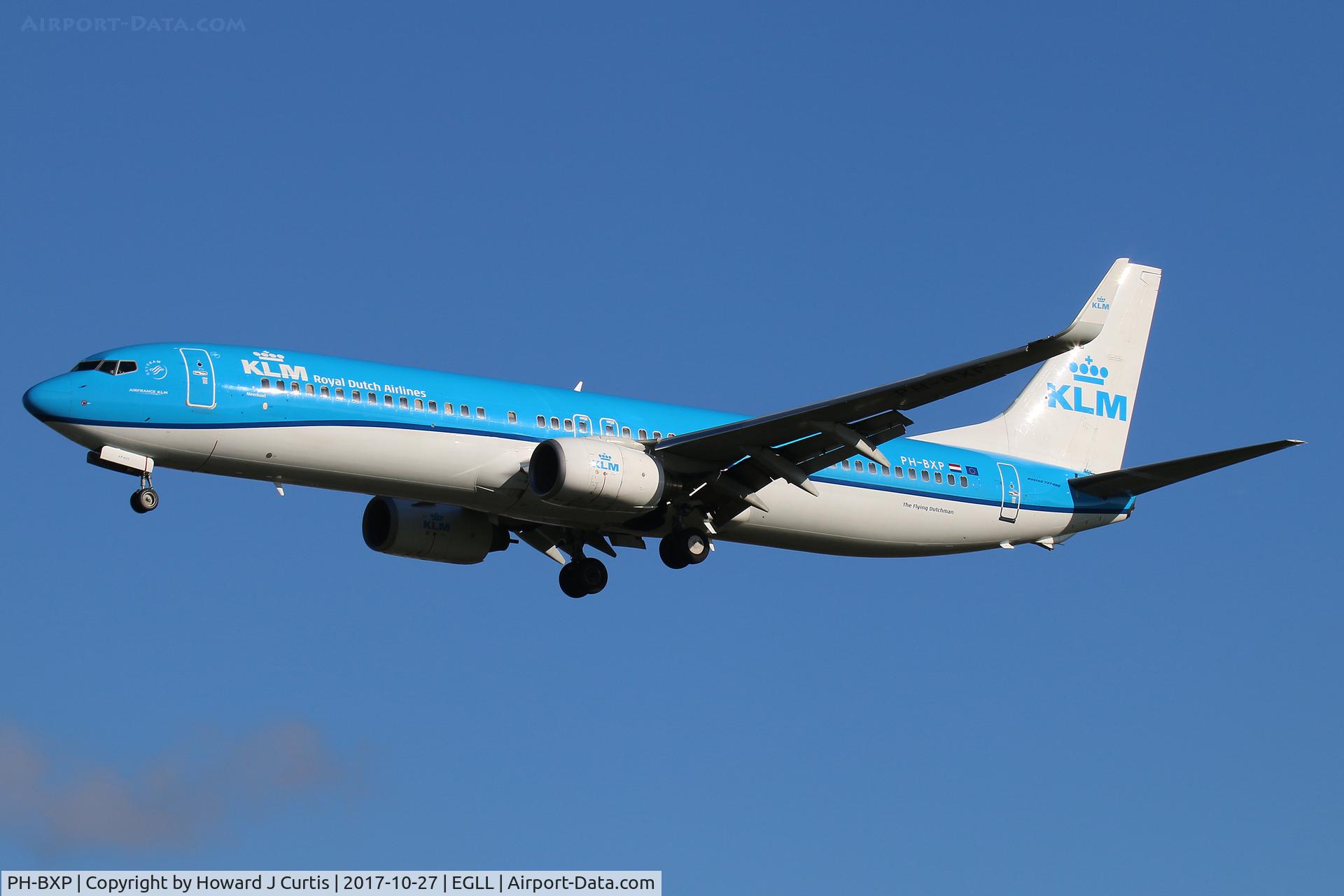PH-BXP, 2001 Boeing 737-9K2 C/N 29600, On approach