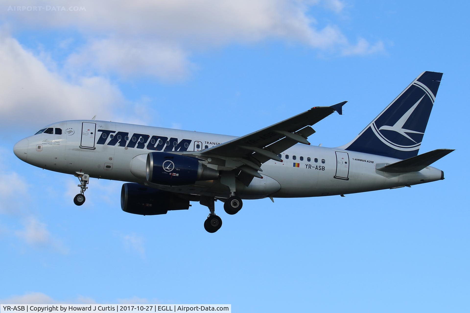 YR-ASB, 2006 Airbus A318-111 C/N 2955, On approach