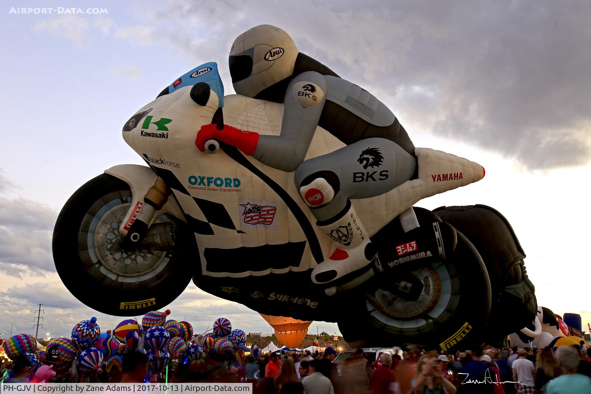 PH-GJV, 2010 Lindstrand Hot Air Balloons Ltd LBL Motorbike C/N 1300, At the 2017 Albuquerque Balloon Fiesta