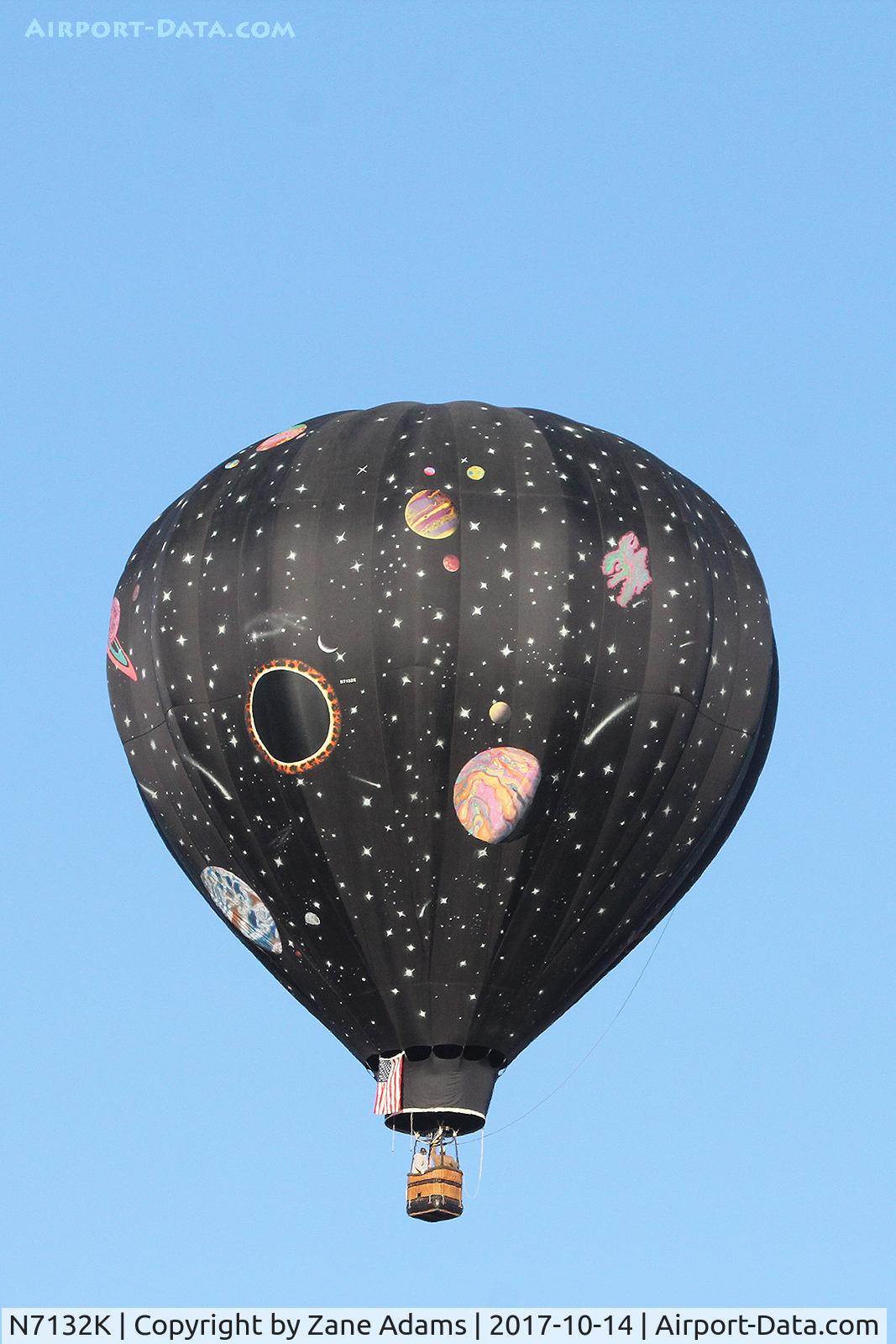 N7132K, 1995 Aerostar International Inc RX 8 C/N RX8-3229, At the 2017 Albuquerque Balloon Fiesta