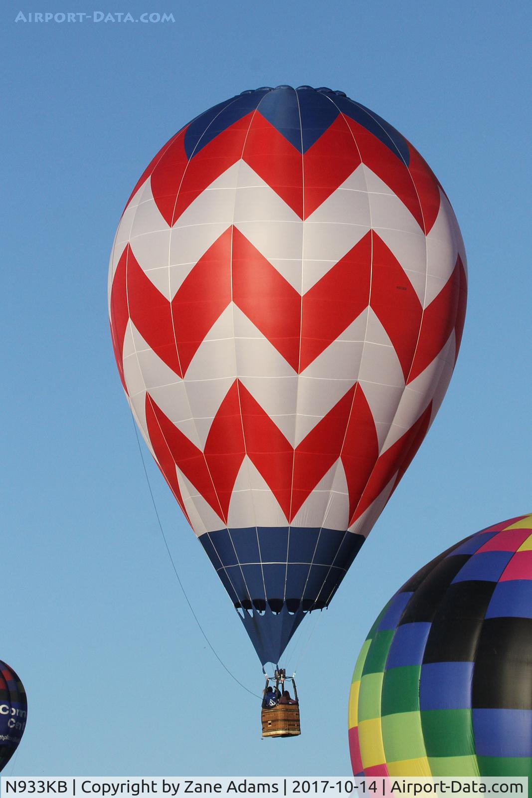 N933KB, 2016 Kubicek BB17XR C/N 1272, At the 2017 Albuquerque Balloon Fiesta