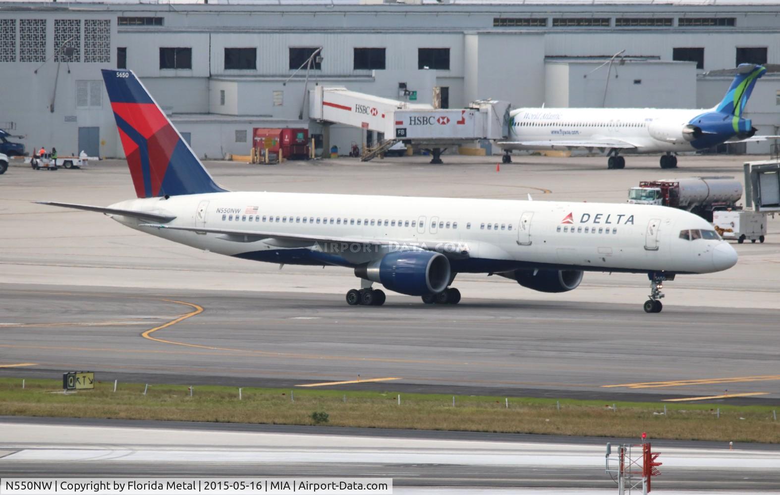 N550NW, 2001 Boeing 757-251 C/N 26497, Delta