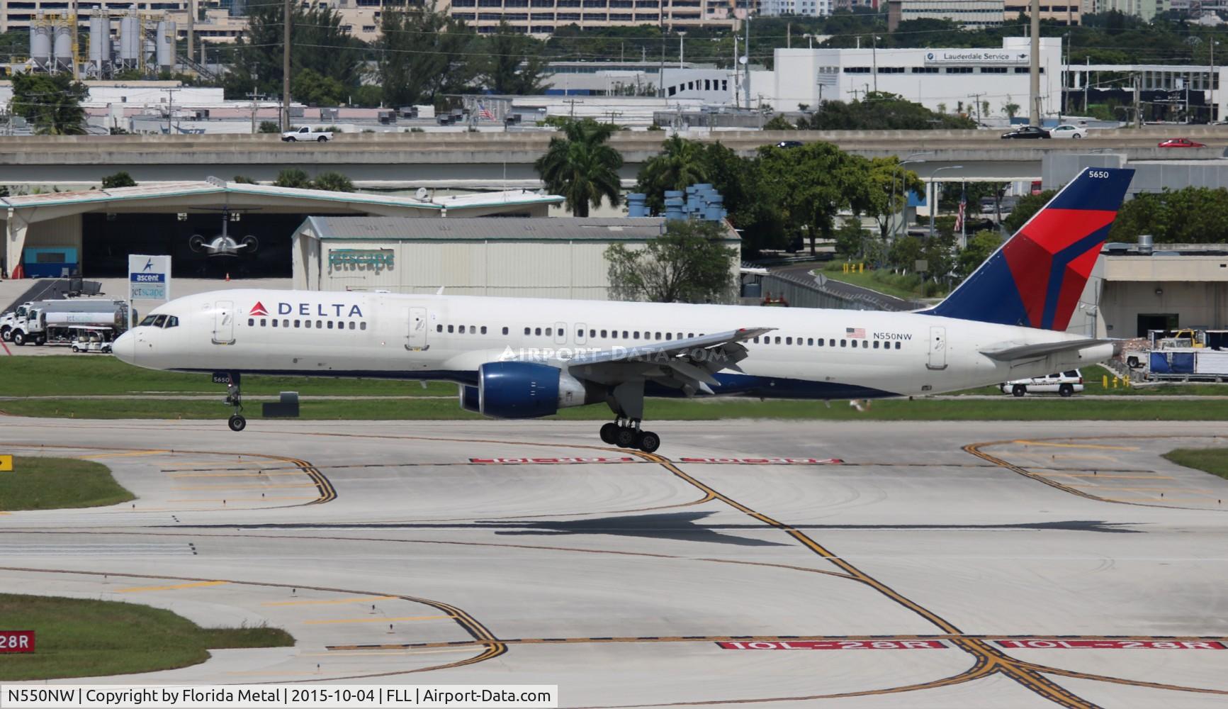 N550NW, 2001 Boeing 757-251 C/N 26497, Delta