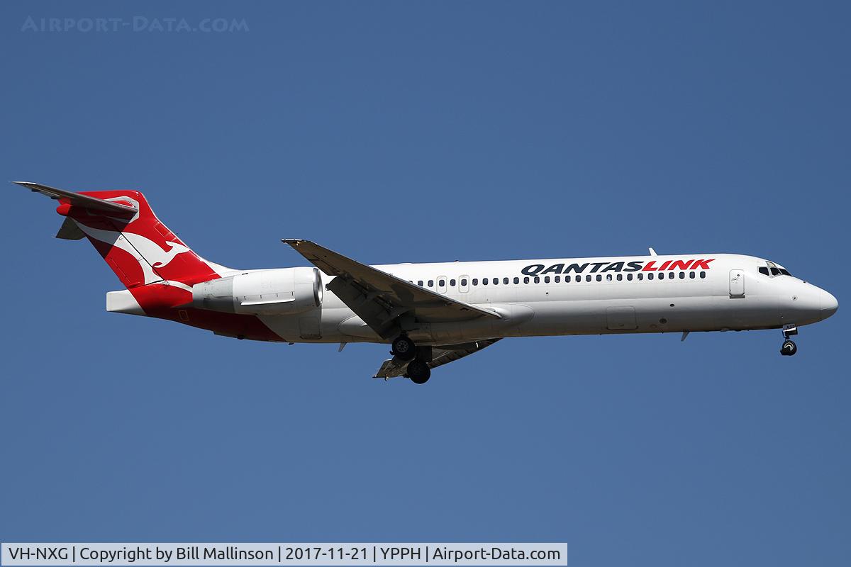 VH-NXG, 1999 Boeing 717-2K9 C/N 55057, FINALS TO 21