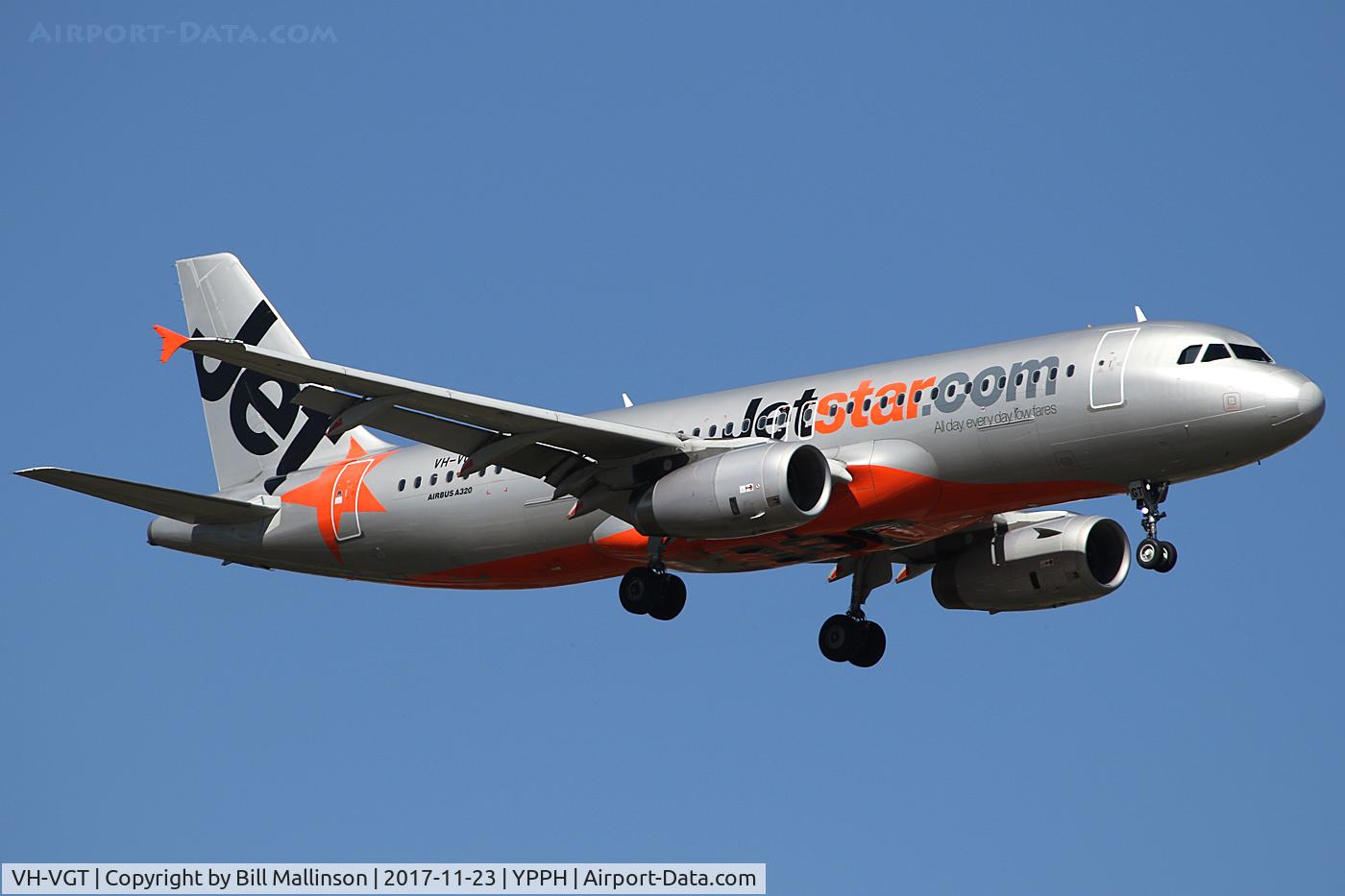 VH-VGT, 2009 Airbus A320-232 C/N 4178, FINALS TO 21