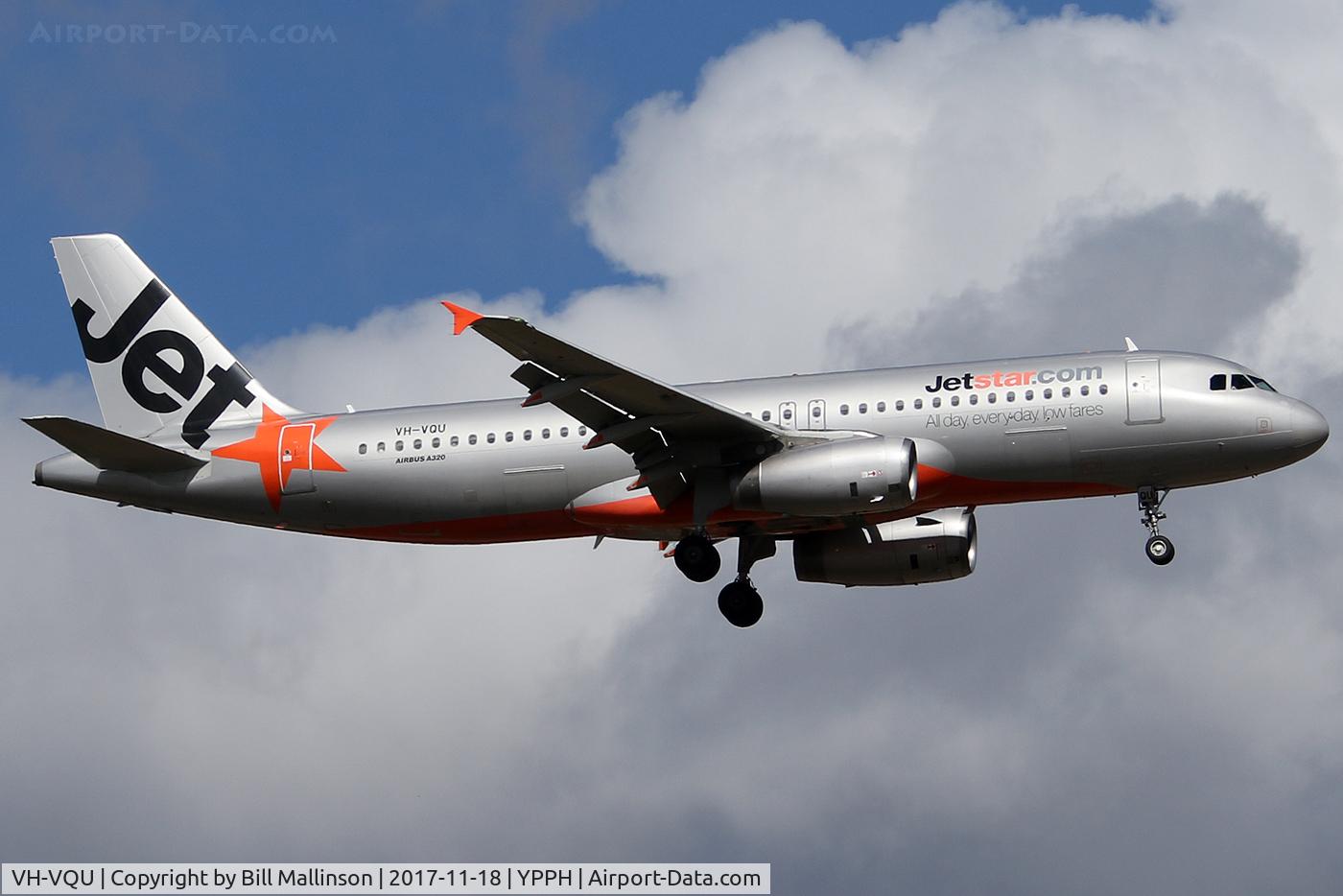 VH-VQU, 2005 Airbus A320-232 C/N 2455, FINALS TO 21