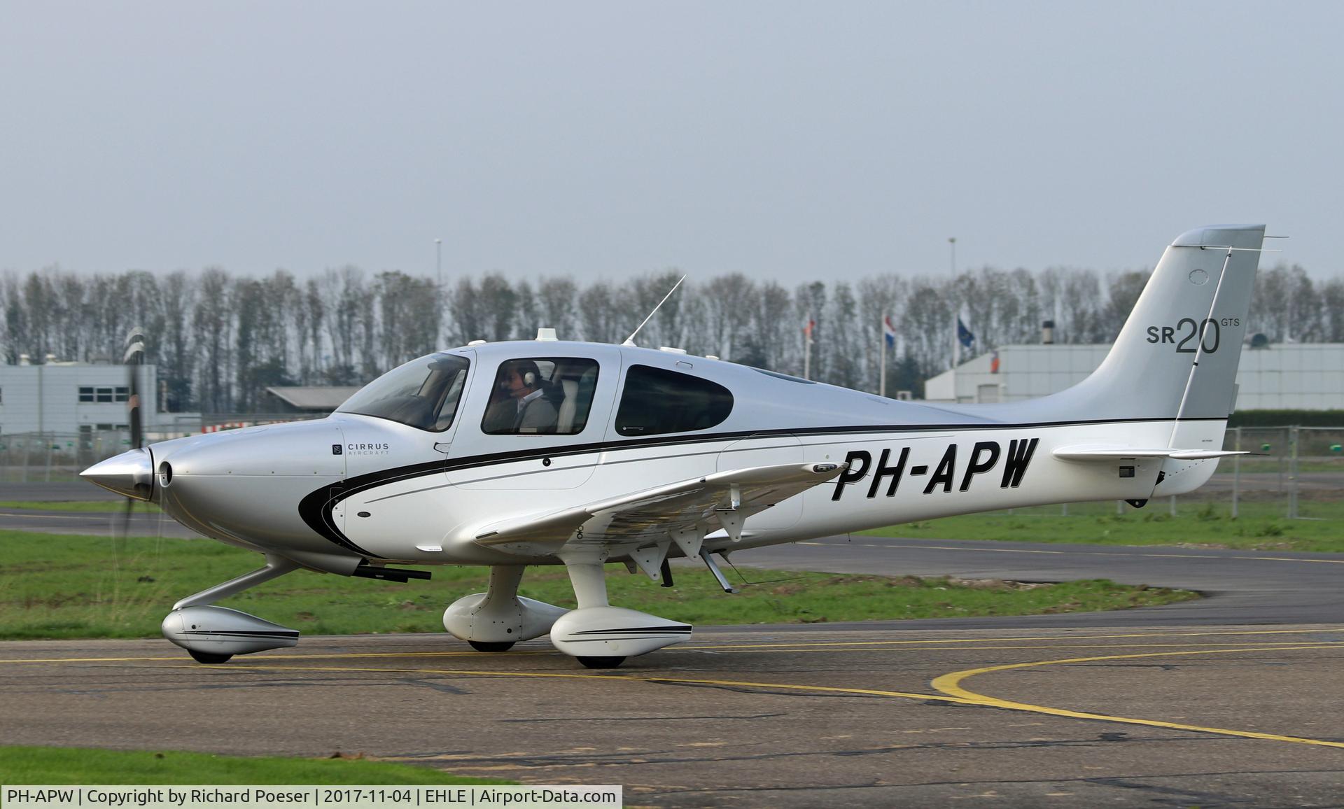 PH-APW, 2012 Cirrus SR20 GTS C/N 2149, Lelystad