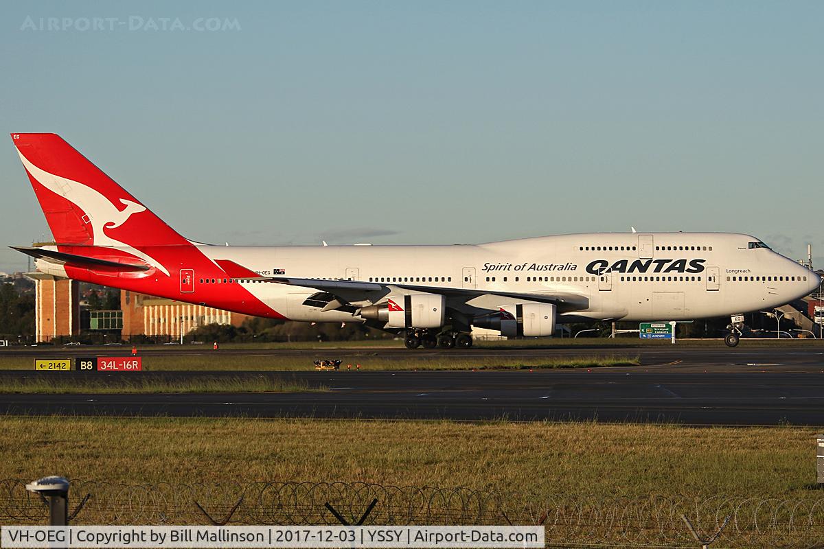 VH-OEG, 2002 Boeing 747-438/ER C/N 32911, JUST LANDED