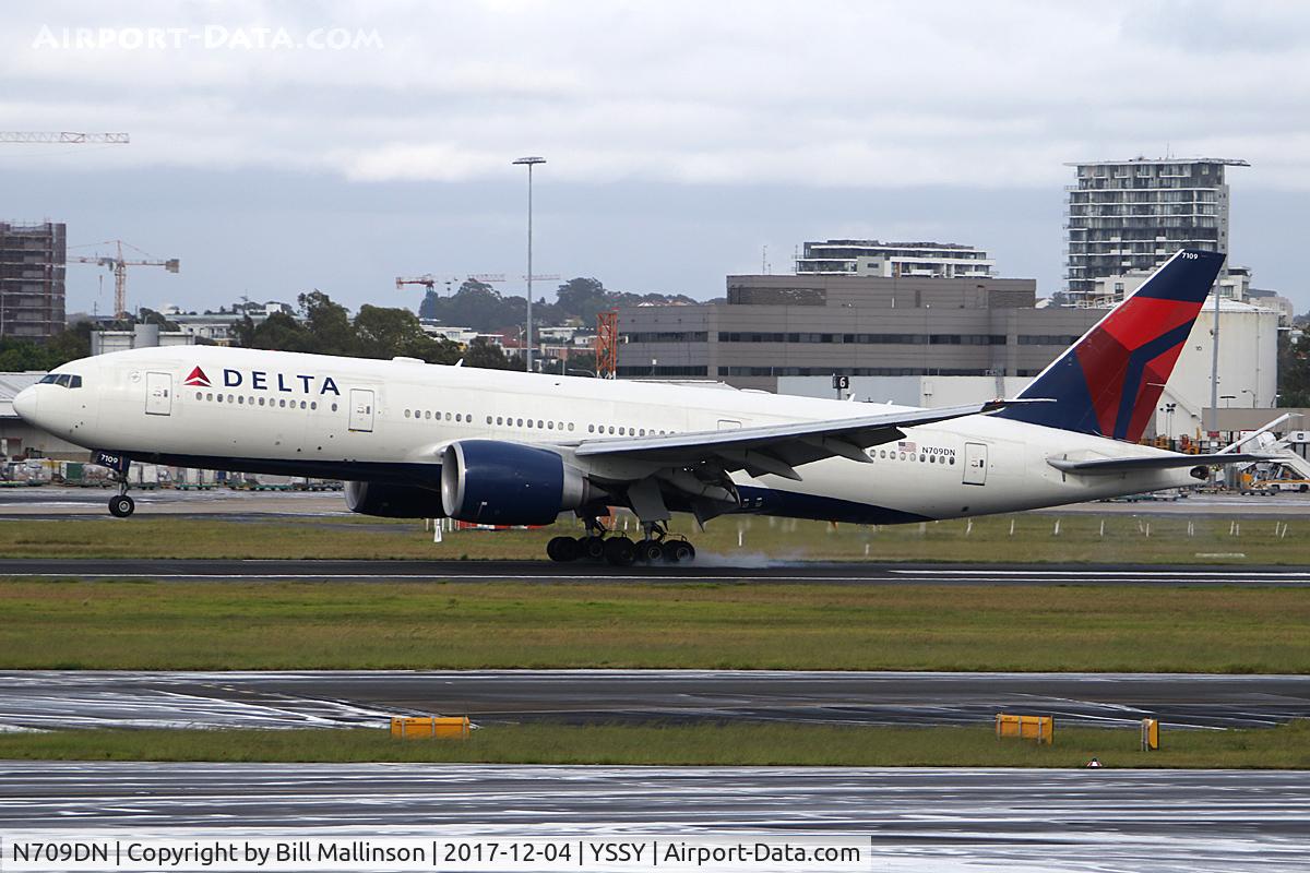 N709DN, 2010 Boeing 777-232/LR C/N 40559, SMOKIN