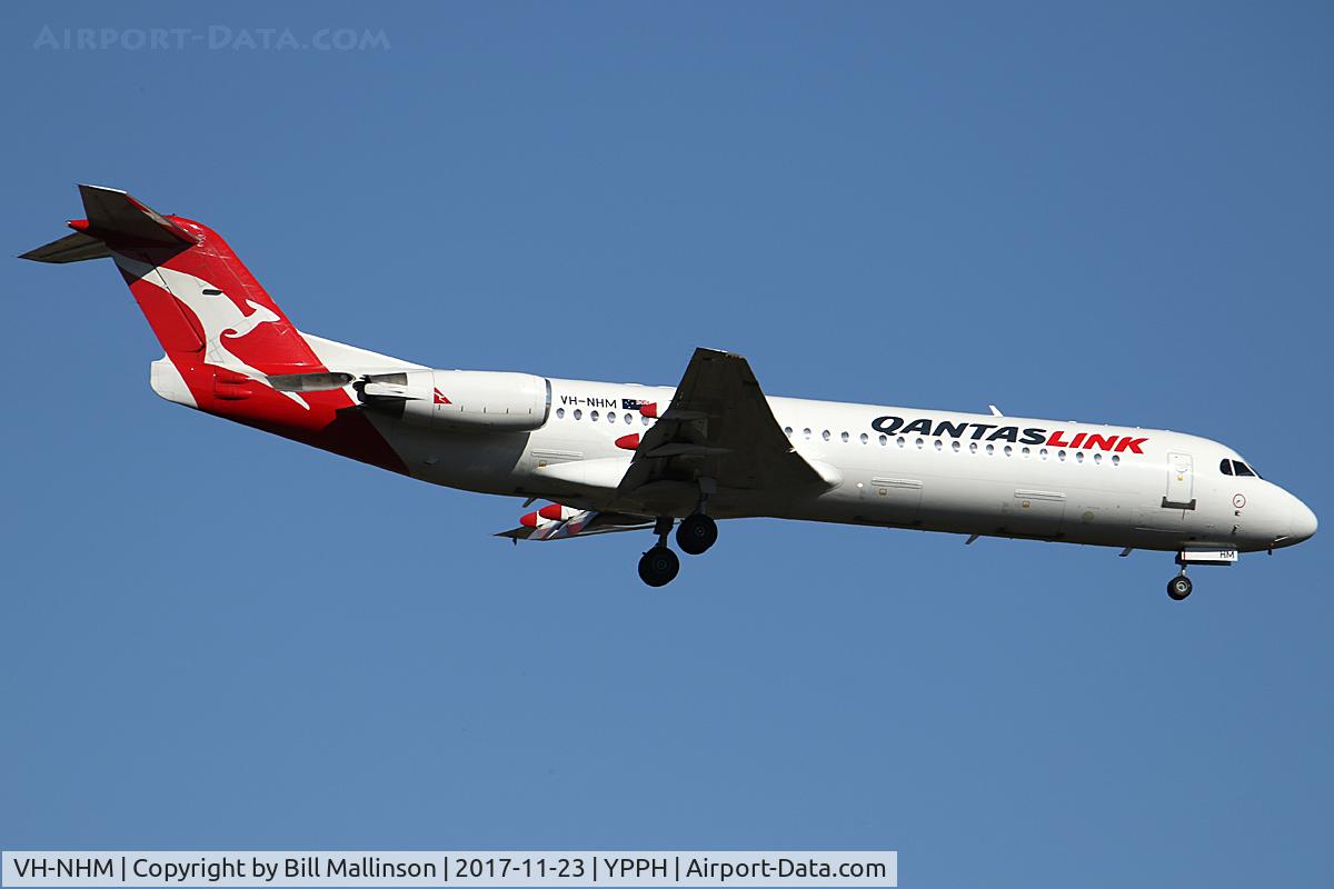 VH-NHM, 1993 Fokker 100 (F-28-0100) C/N 11449, FINALS TO 21