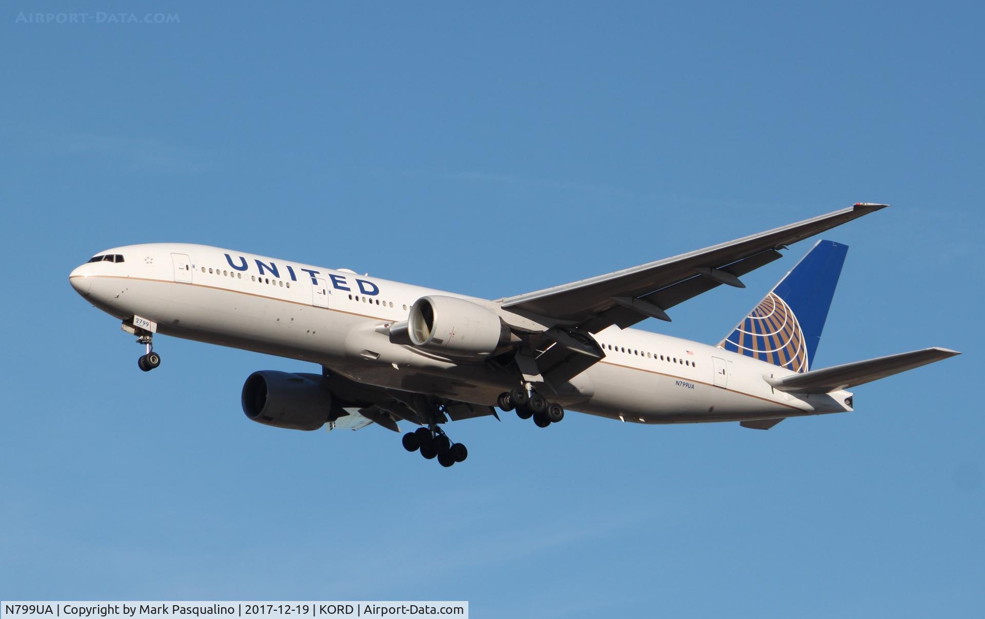 N799UA, 1998 Boeing 777-222 C/N 26926, Boeing 777-200