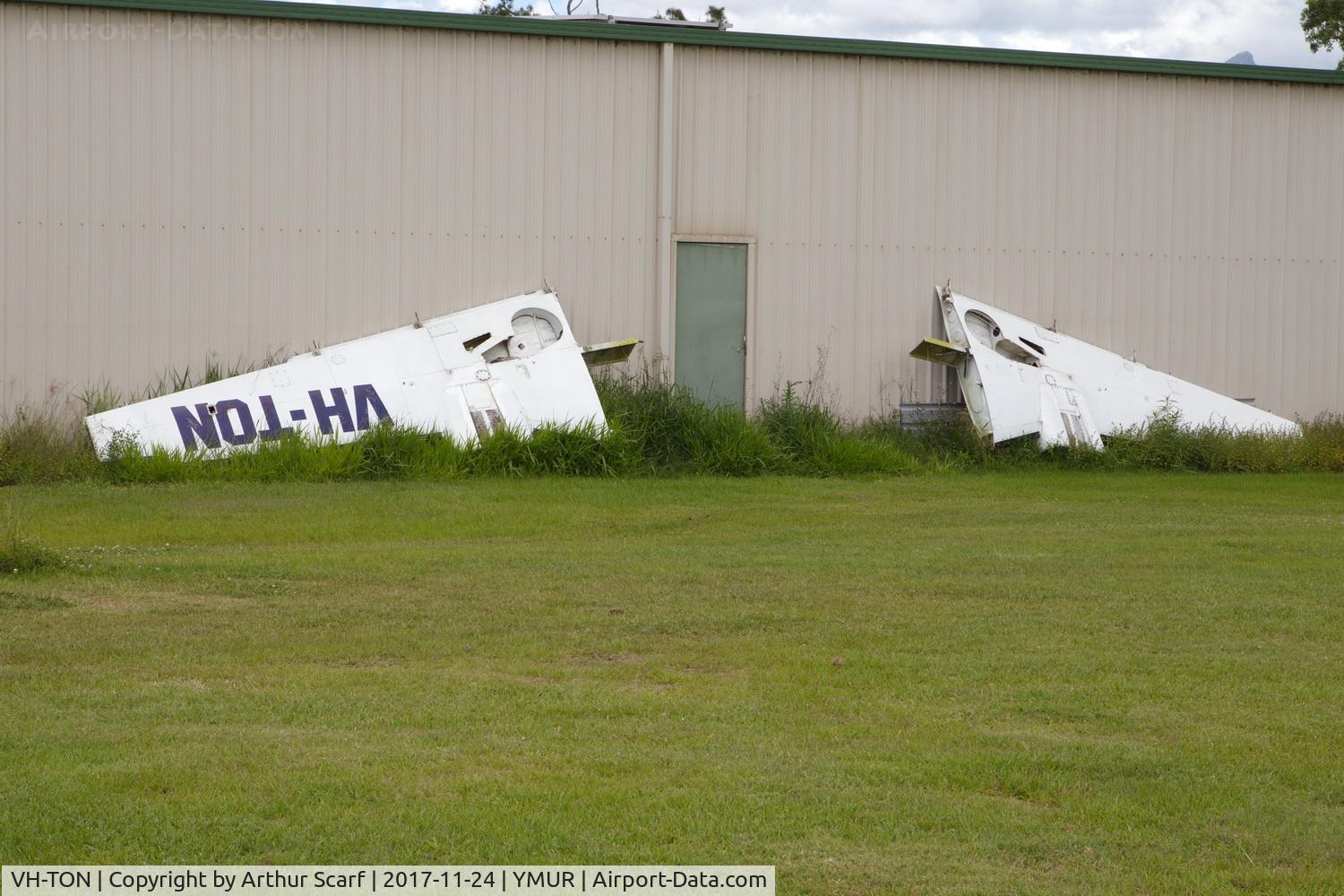 VH-TON, 1963 Piper PA-30 Twin Comanche C/N 30-150, Murwillumbah NSW 2017