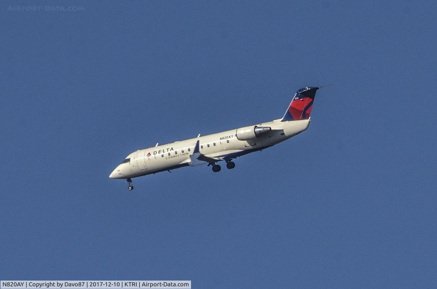 N820AY, 2005 Bombardier CRJ-200LR (CL-600-2B19) C/N 8020, On approach to land at Tri-Cities Airport (KTRI) in Blountville, TN.