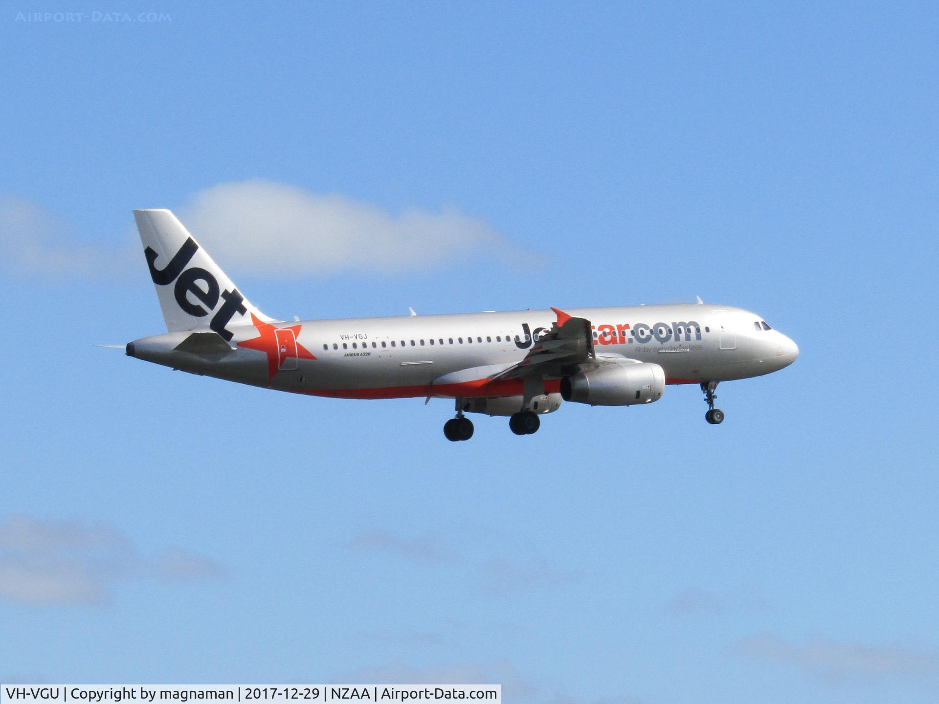 VH-VGU, 2010 Airbus A320-214 C/N 4245, landing by puinui road