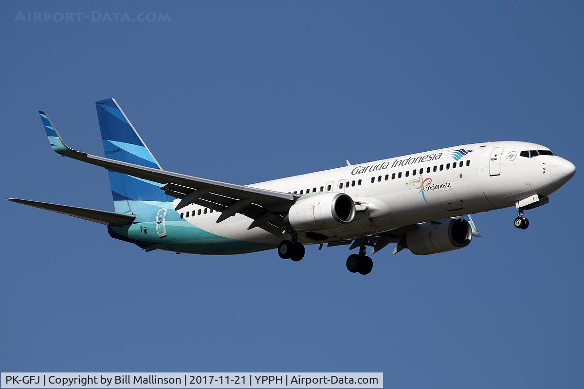 PK-GFJ, 2010 Boeing 737-86N C/N 37885, FINALS TO 21