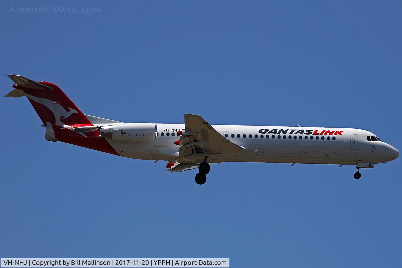 VH-NHJ, 1991 Fokker 100 (F-28-0100) C/N 11464, FINALS TO 21