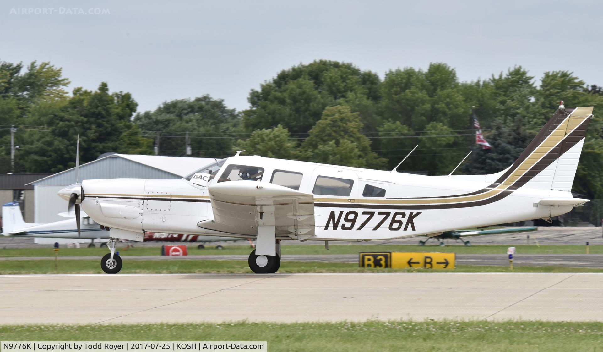 N9776K, 1977 Piper PA-32R-300 Cherokee Lance C/N 32R-7880033, Airventure 2017