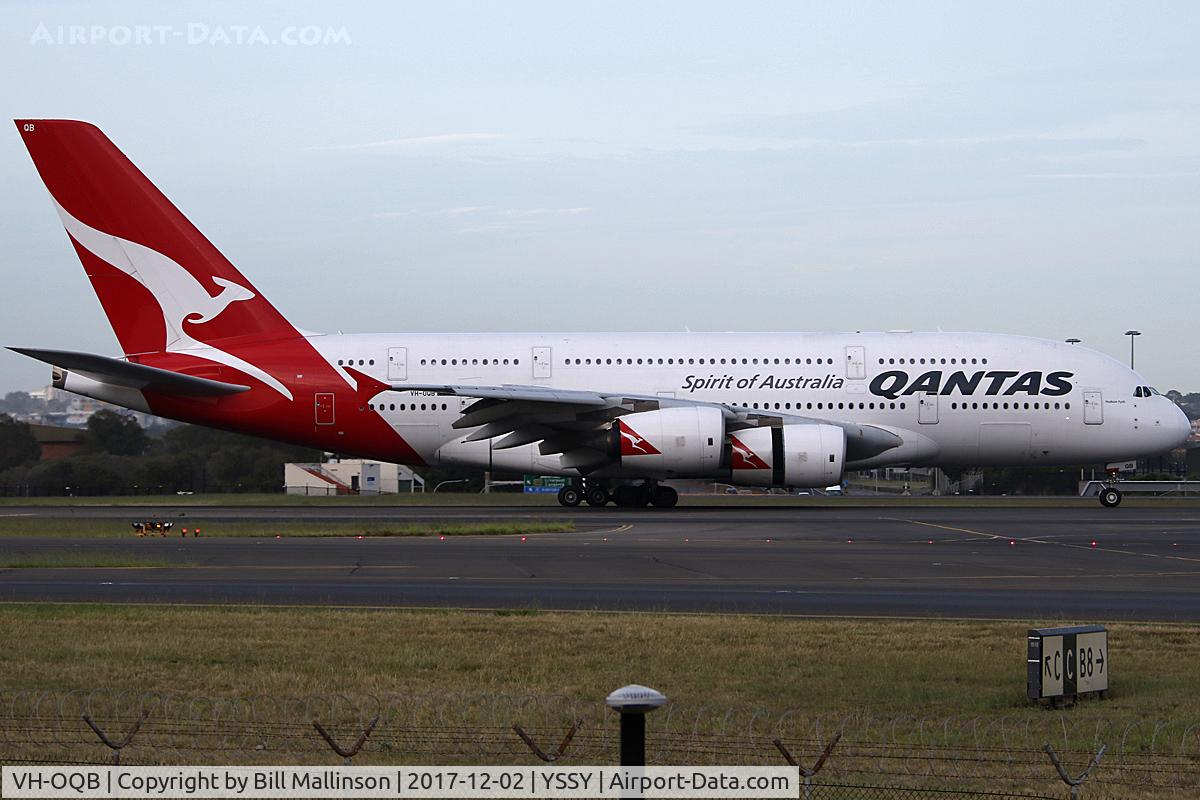 VH-OQB, 2008 Airbus A380-842 C/N 015, TAXIING