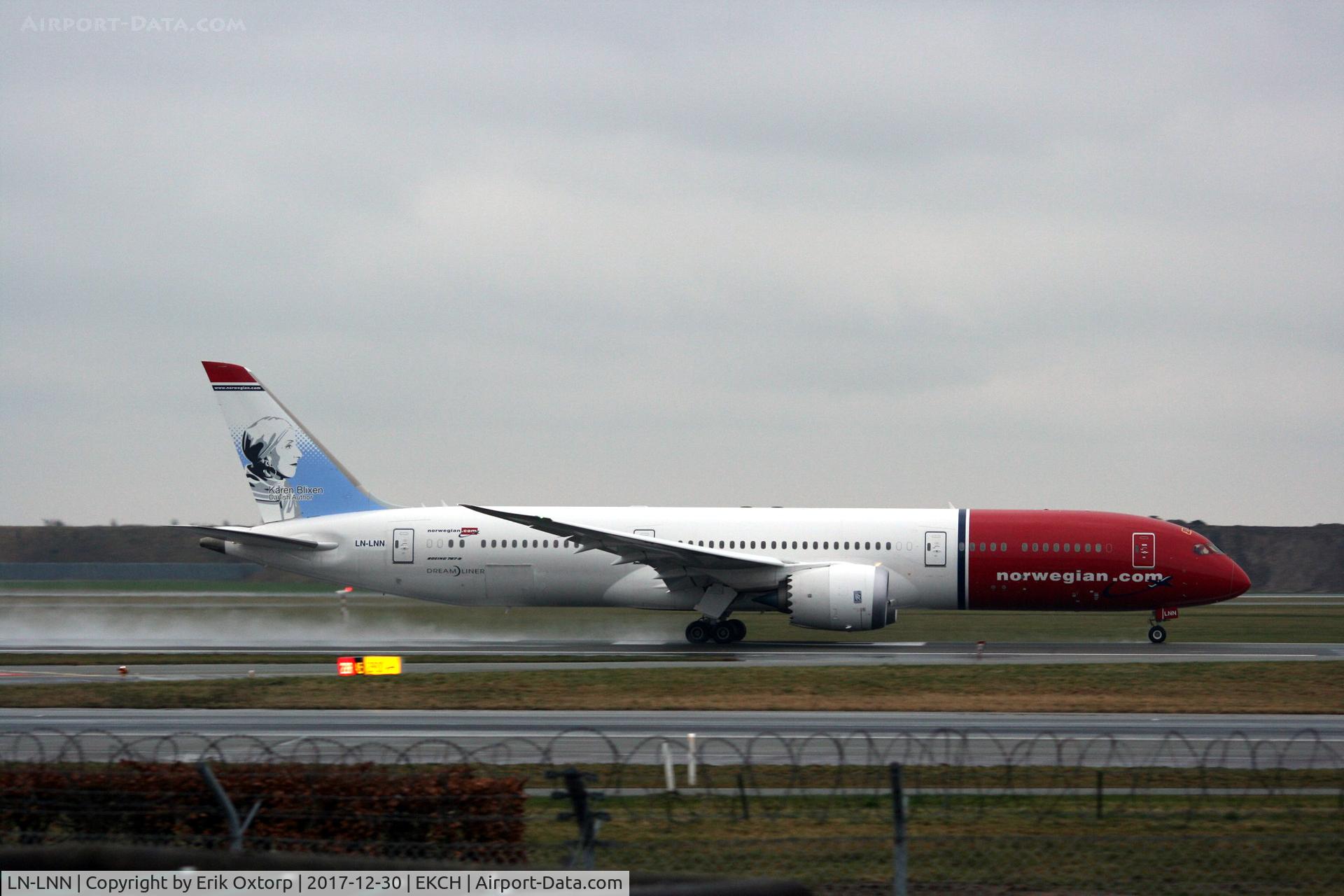 LN-LNN, 2017 Boeing 787-9 Dreamliner C/N 38891, LN-LNN taking off rw 22R