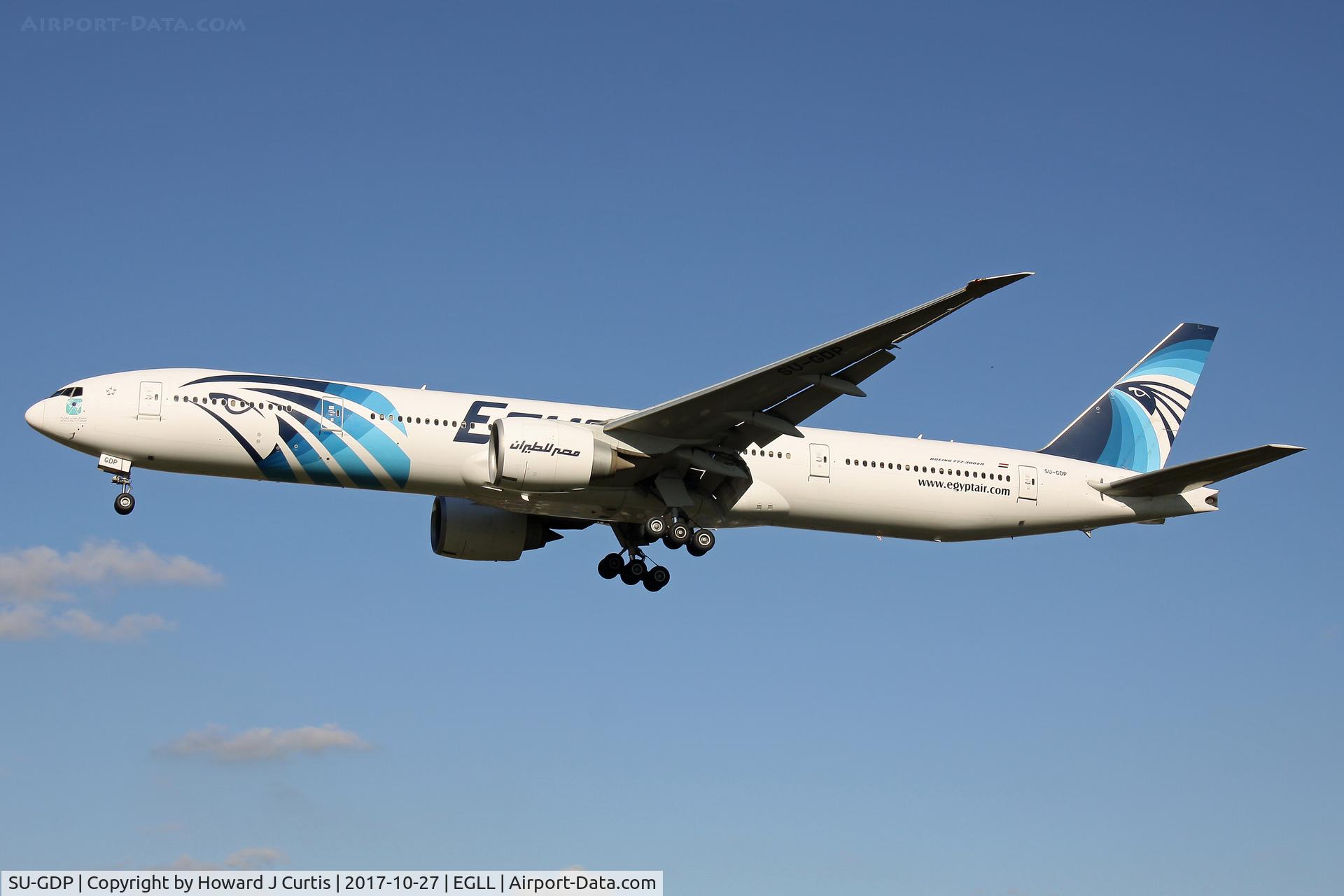 SU-GDP, 2011 Boeing 777-36N/ER C/N 38290, On approach