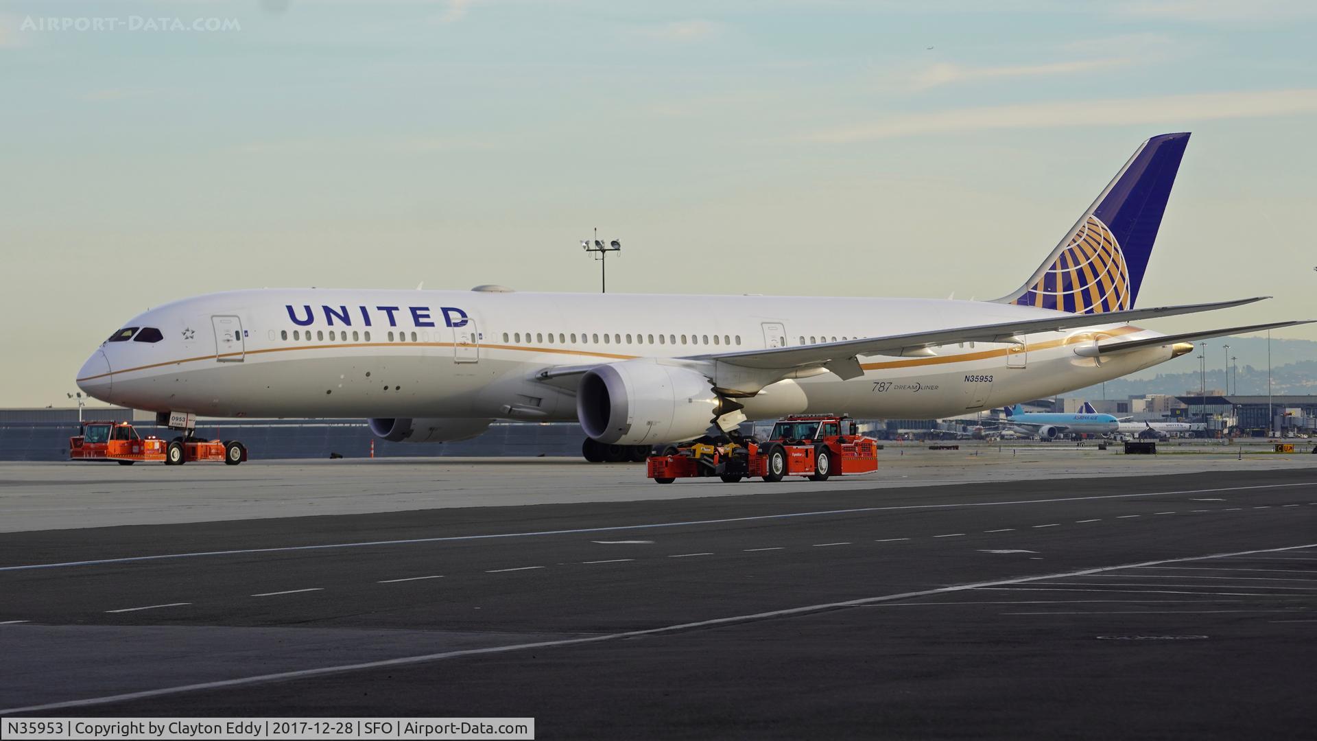 N35953, 2015 Boeing 787-9 Dreamliner C/N 36404, SFO 2017.
