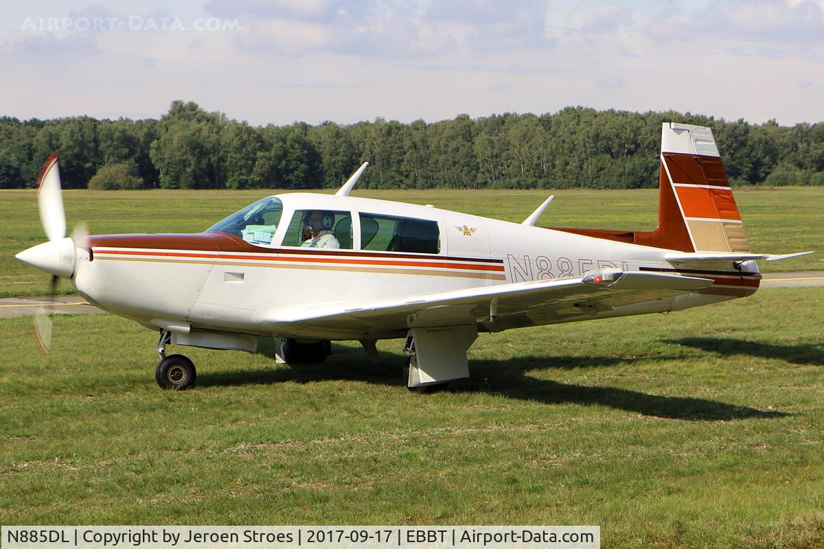 N885DL, 1980 Mooney M20K C/N 250479, EBBT