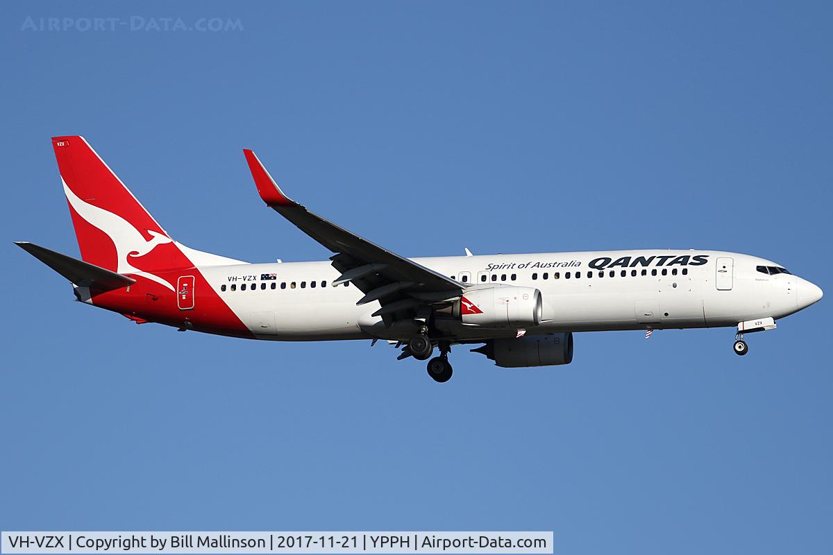 VH-VZX, 2012 Boeing 737-838 C/N 34188, FINALS TO 21