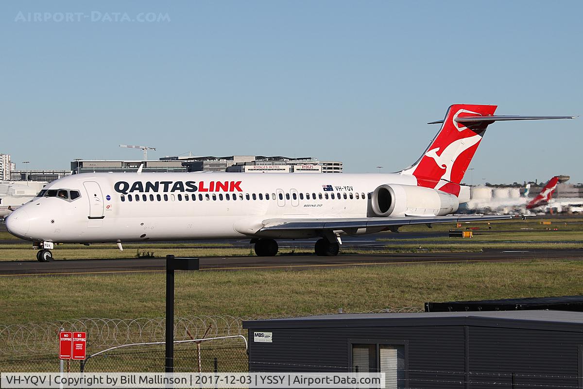 VH-YQV, 2006 Boeing 717-2BL C/N 55193, taxi to 34R
