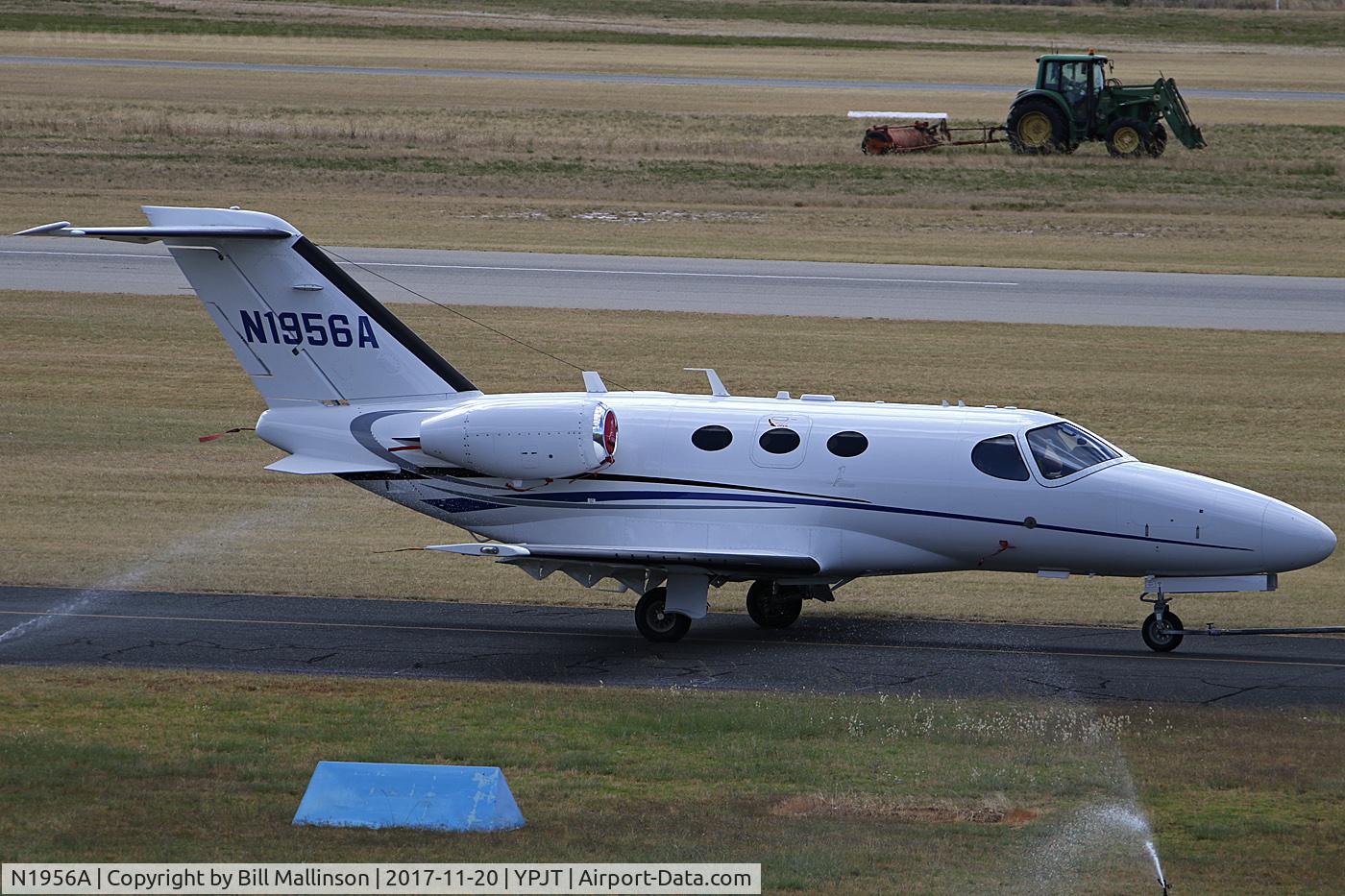 N1956A, Cessna 510 Citation Mustang C/N 510-0305, TAXIING