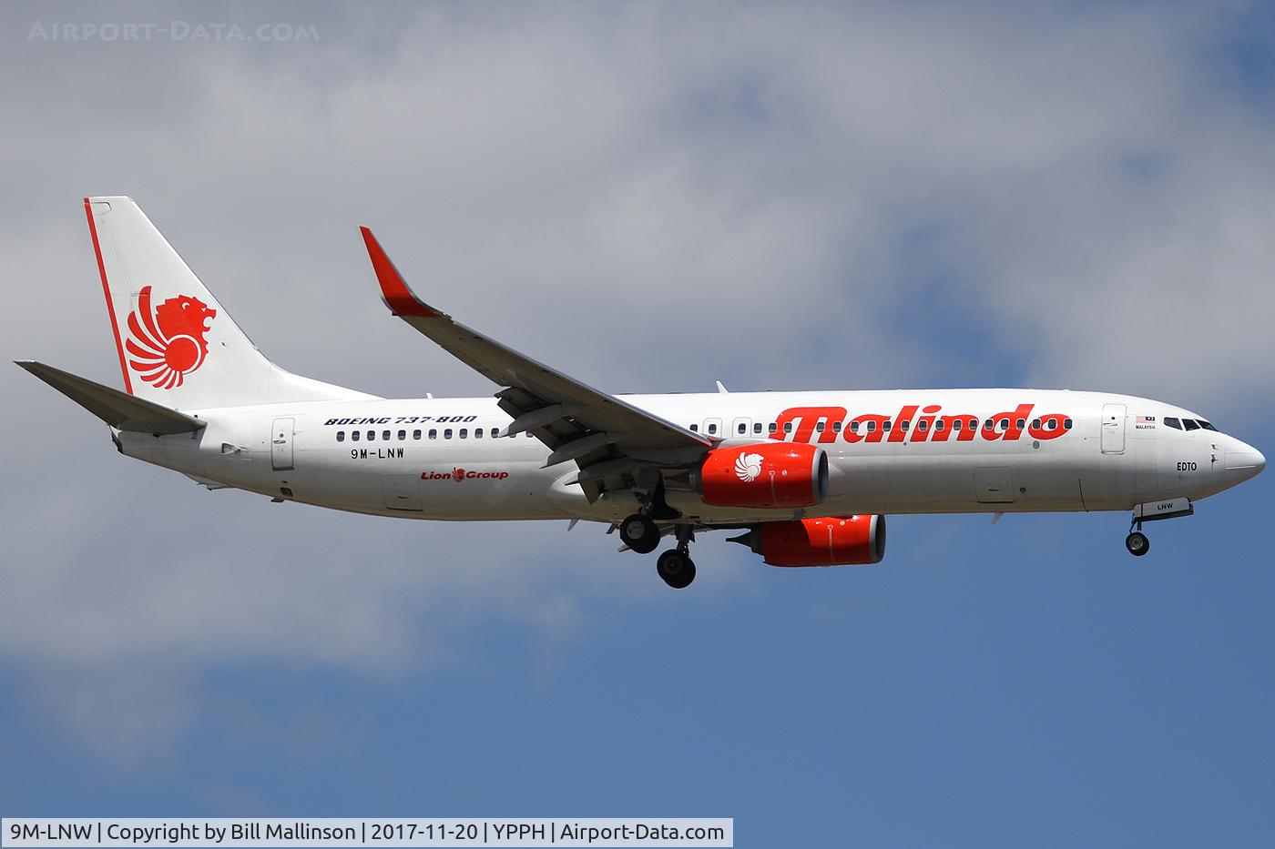 9M-LNW, 2015 Boeing 737-8GP C/N 39875/5616, FINALS FOR 21