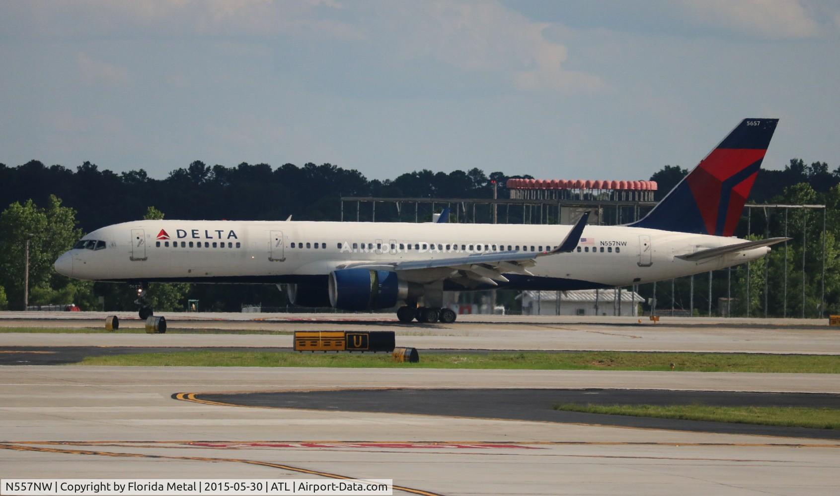 N557NW, 2002 Boeing 757-251 C/N 33393, Delta