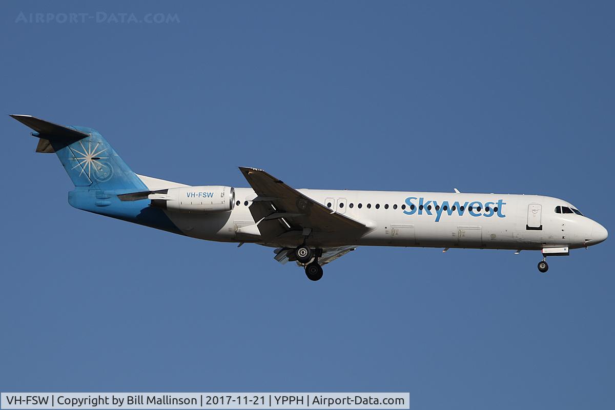VH-FSW, 1992 Fokker 100 (F-28-0100) C/N 11391, FINALS TO 21