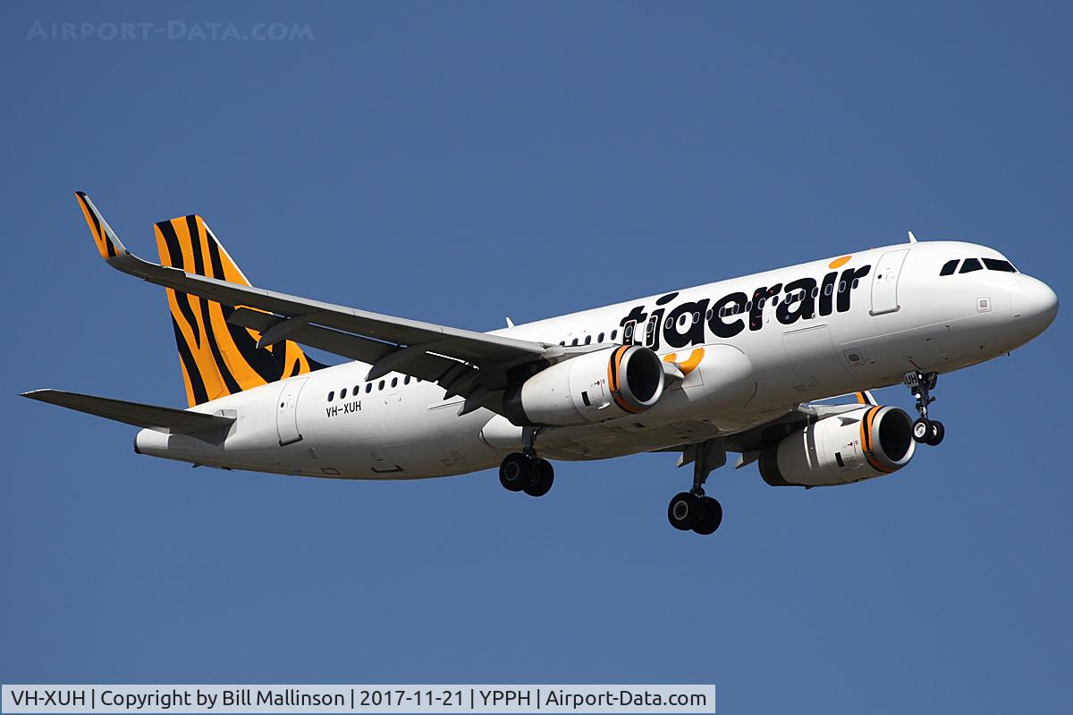 VH-XUH, 2015 Airbus A320-232 C/N 6749, FINALS TO 21