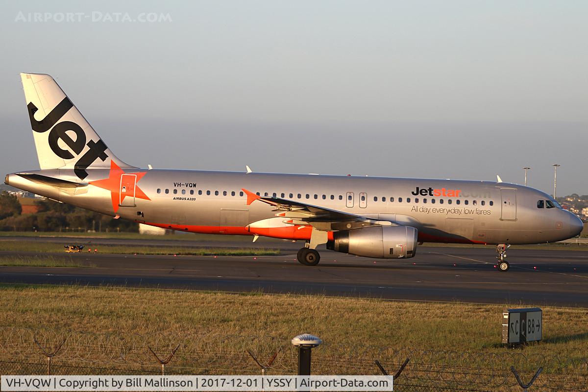 VH-VQW, 2004 Airbus A320-232 C/N 2329, TAXI FROM 34R