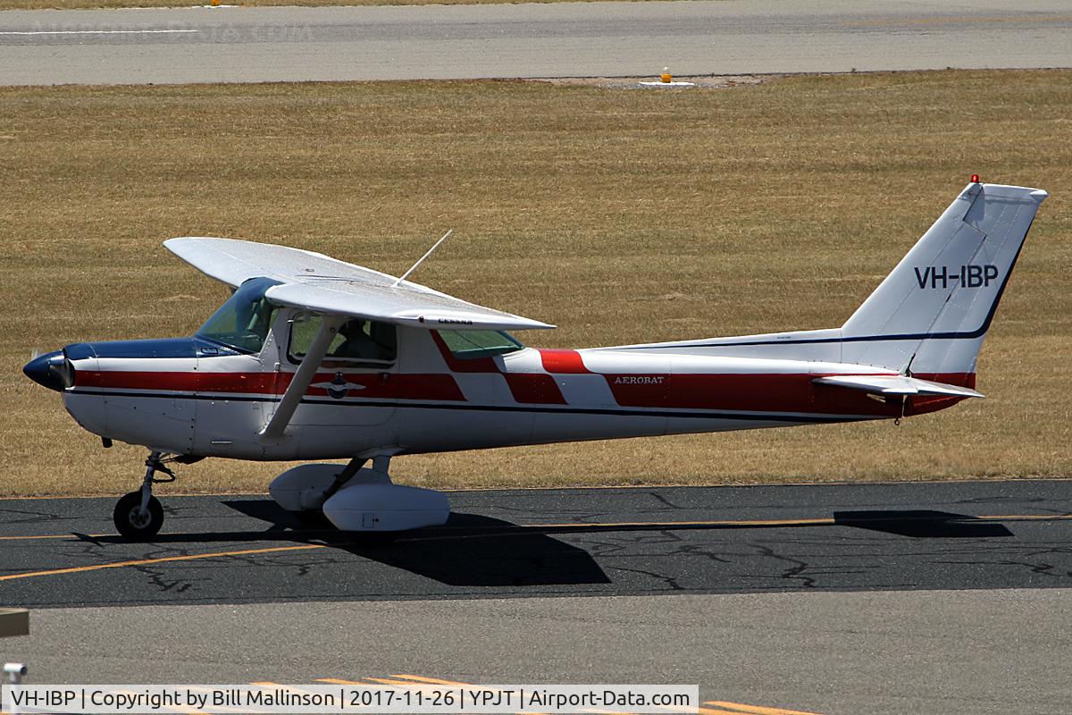 VH-IBP, 1978 Cessna A152 Aerobat C/N A1520795, TAXIING