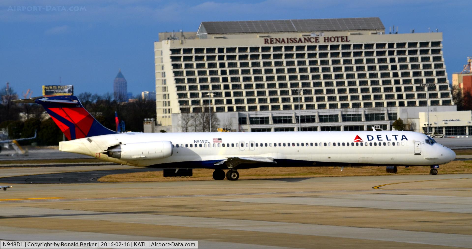 N948DL, 1989 McDonnell Douglas MD-88 C/N 49879, Taxi Atlanta