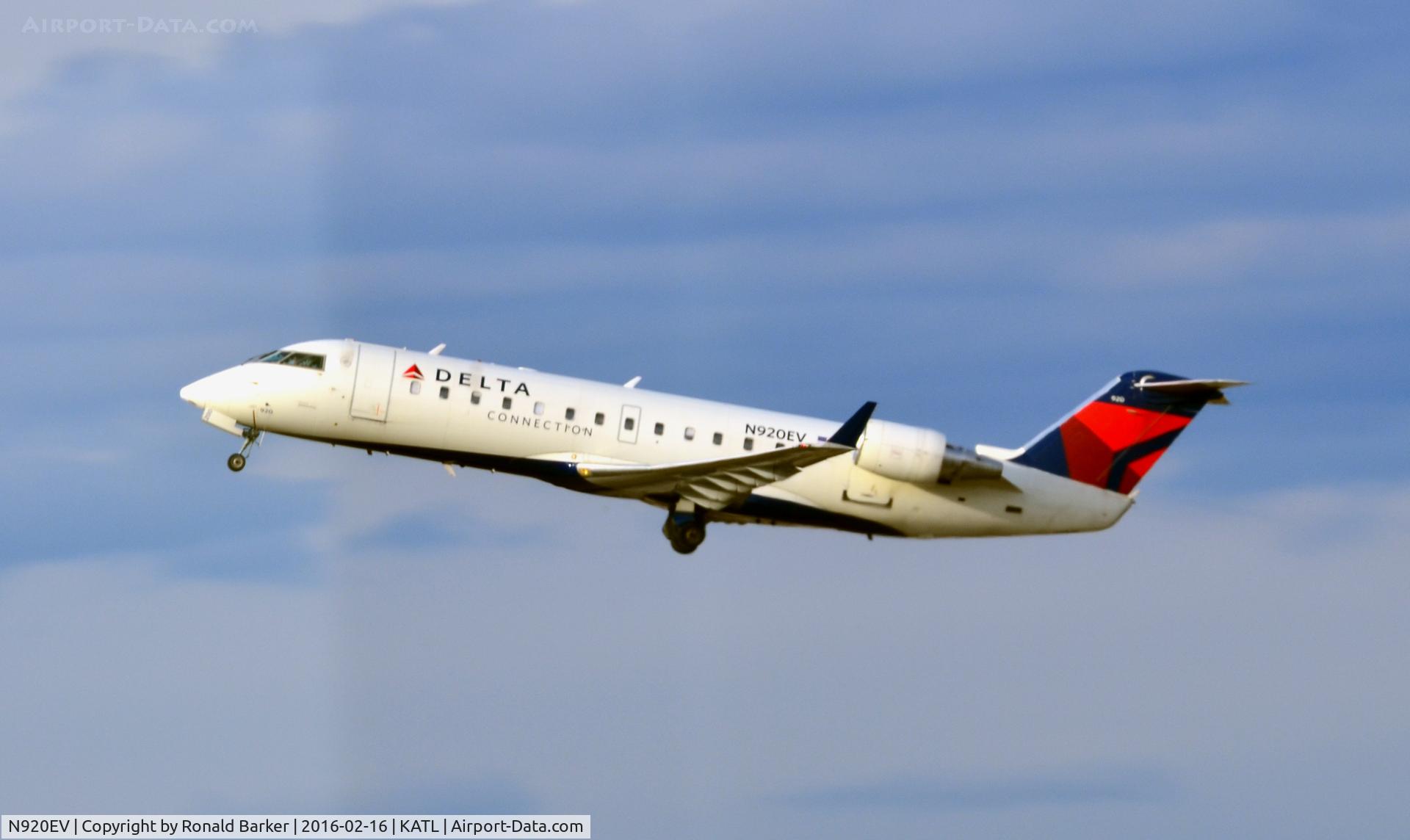 N920EV, 2003 Bombardier CRJ-200ER (CL-600-2B19) C/N 7810, Takeoff Atlanta