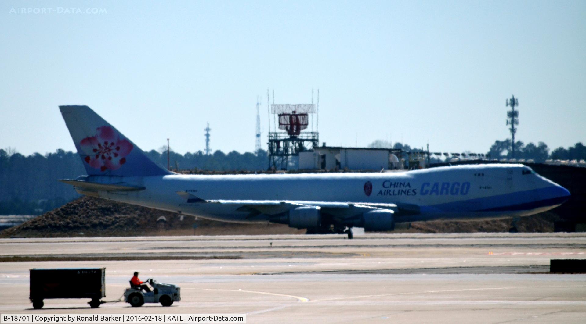 B-18701, 2000 Boeing 747-409F/SCD C/N 30759, Taxi for takeoff Atlanta