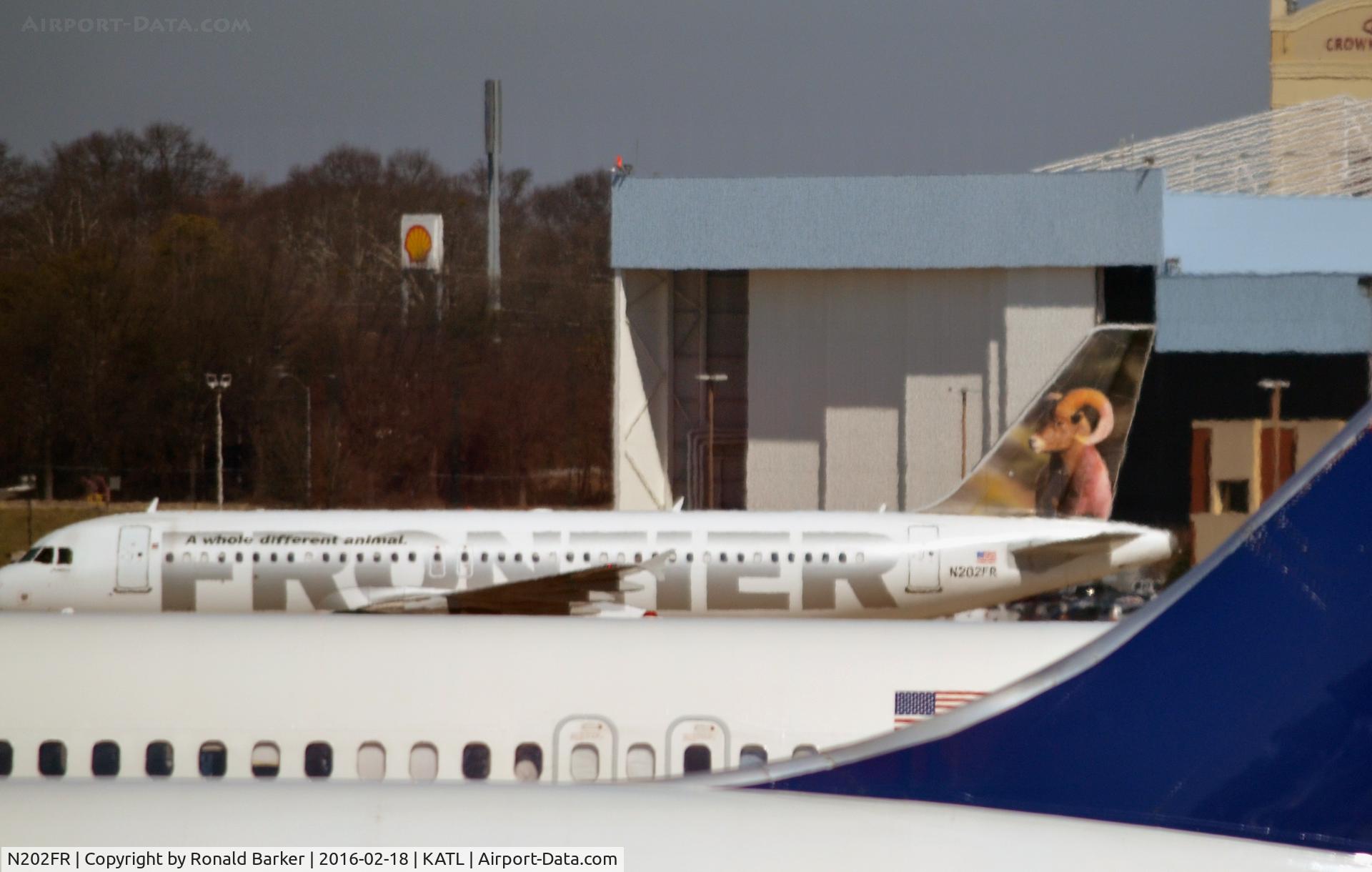 N202FR, 2008 Airbus A320-214 C/N 3431, Landing roll Atlanta