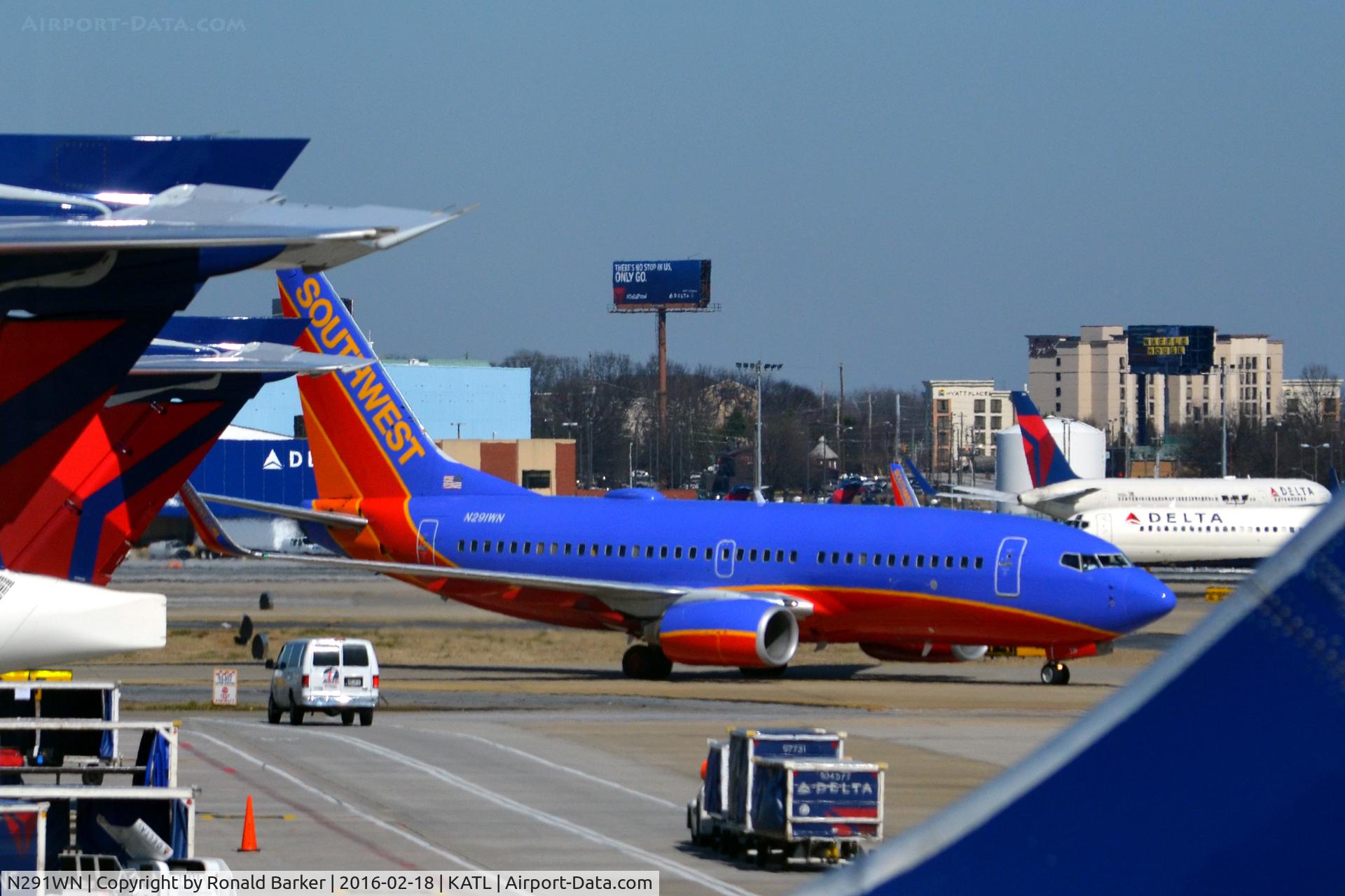 N291WN, 2007 Boeing 737-7H4 C/N 32539, Taxi Atlanta