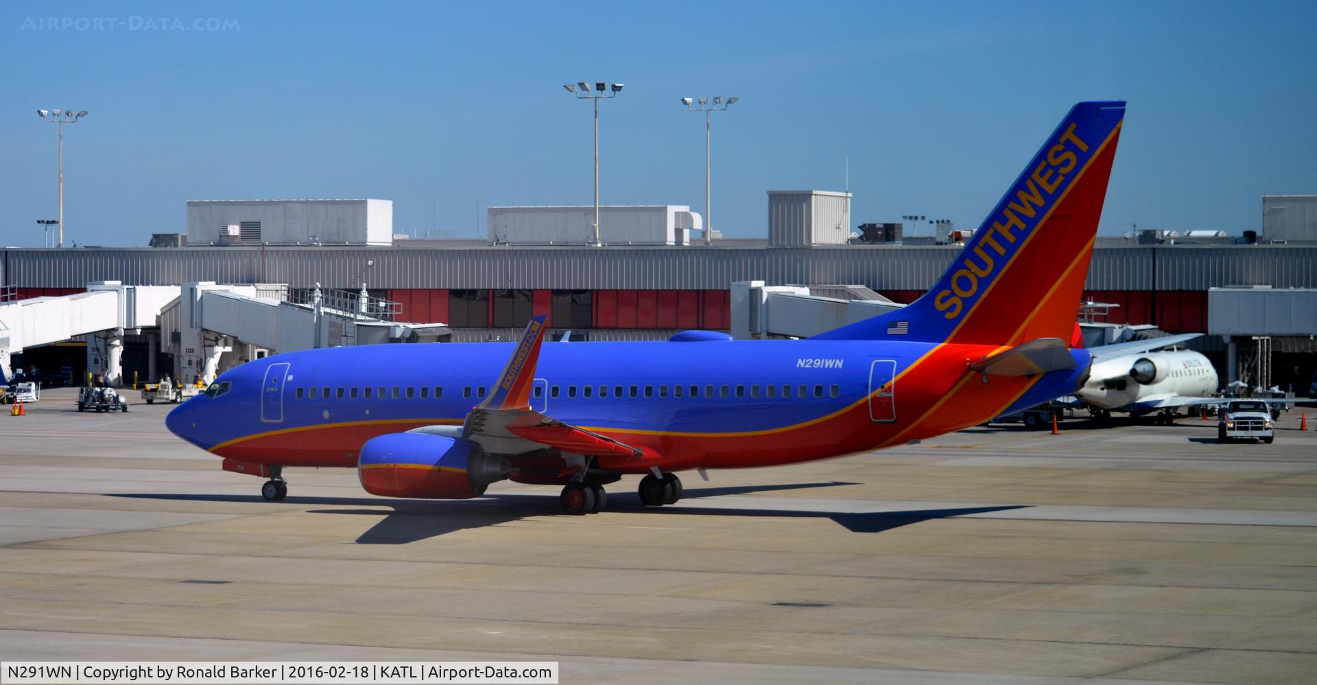 N291WN, 2007 Boeing 737-7H4 C/N 32539, Taxi for takeoff Atlanta
