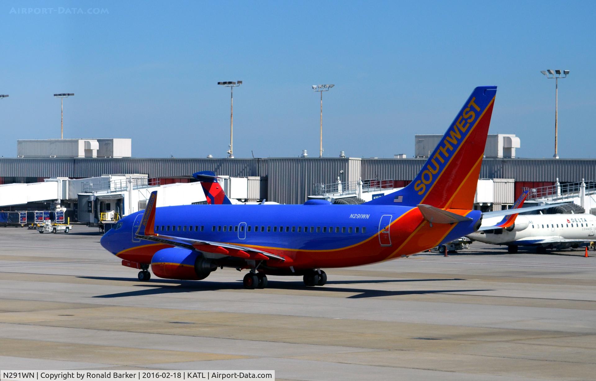 N291WN, 2007 Boeing 737-7H4 C/N 32539, Taxi for takeoff Atlanta