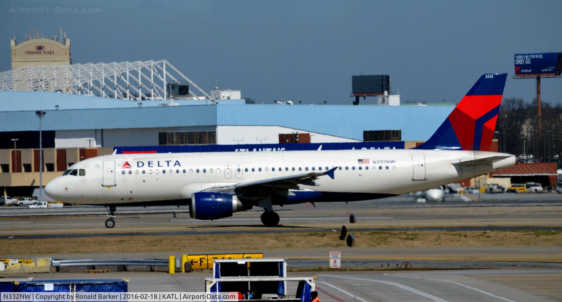 N332NW, 1992 Airbus A320-211 C/N 319, Taxi Atlanta