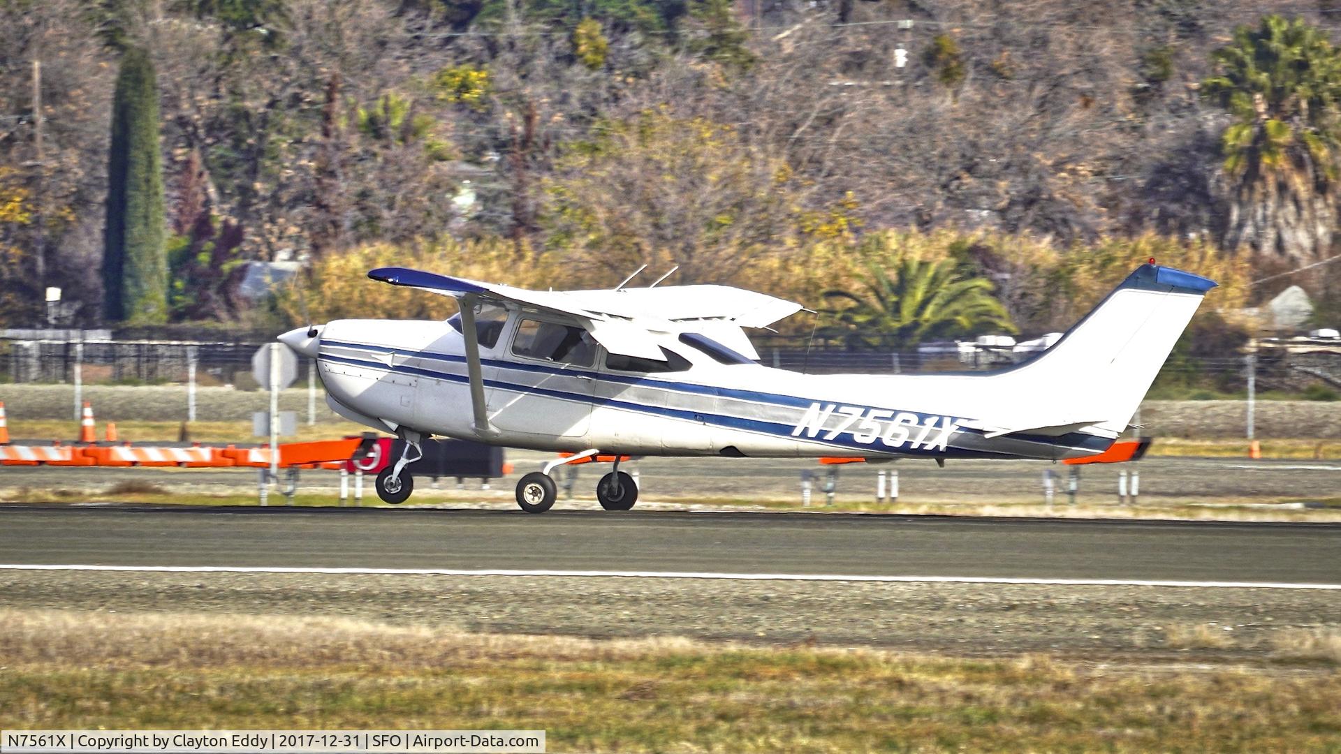 N7561X, 1977 Cessna R182 Skylane RG C/N R18200101, Buchanan Field Concord California 2017.